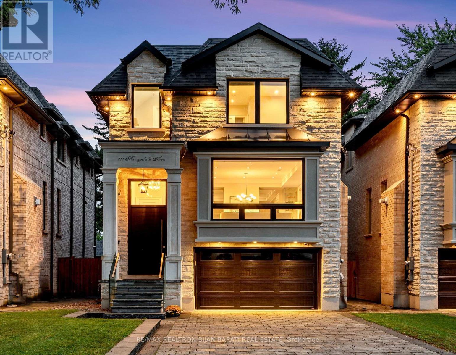 111 KINGSDALE AVENUE, Toronto, Ontario