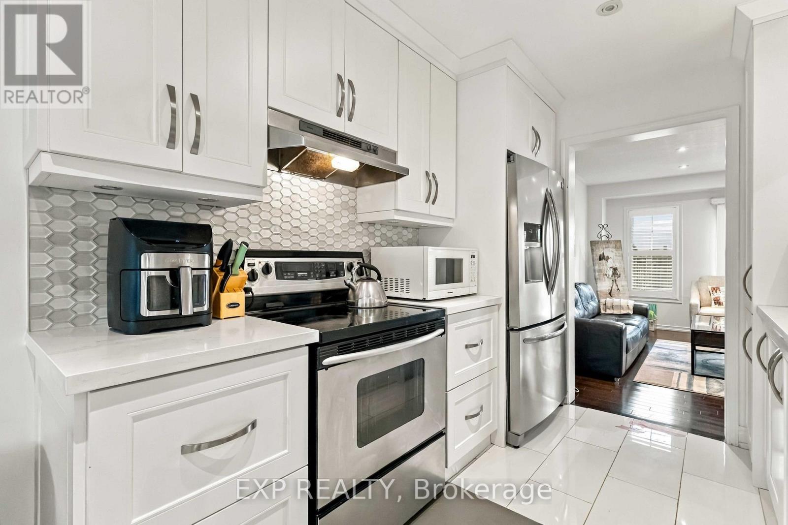 74 Elliottglen Drive, Ajax, Ontario  L1Z 0H2 - Photo 13 - E13789288