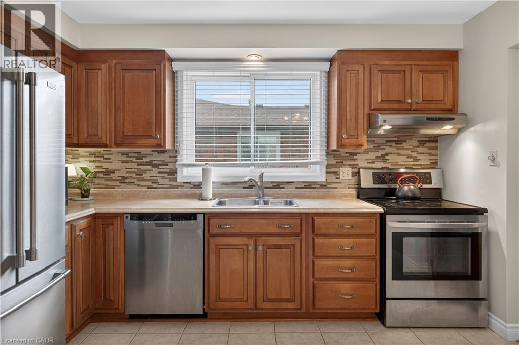 56 Brookstream Court, Hamilton, Ontario  L8K 6J2 - Photo 13 - 40850463