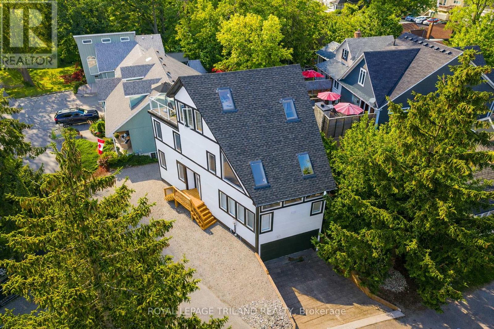 42 Lakeside Circle, Lambton Shores, Ontario  N0M 1T0 - Photo 49 - X13792558