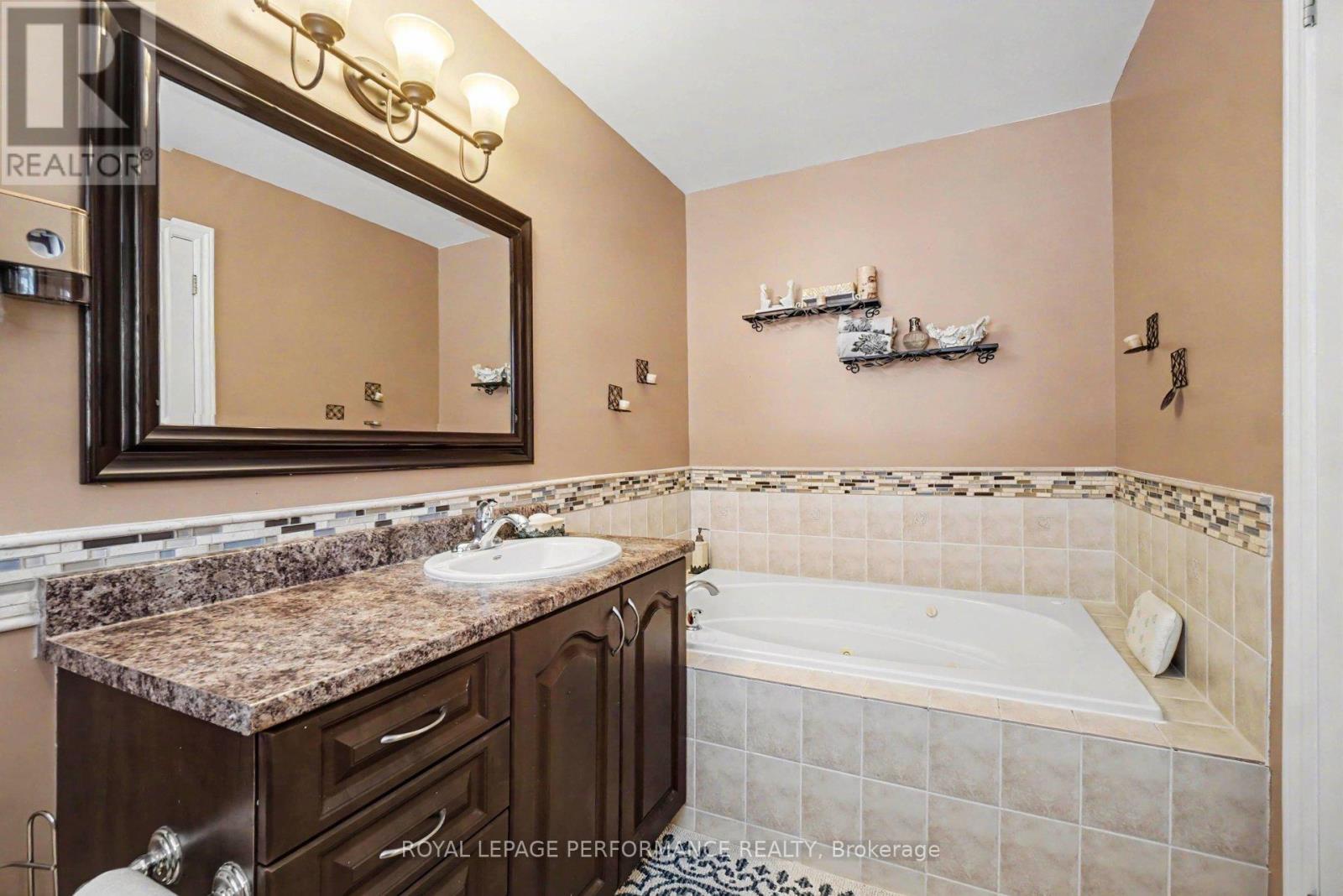 217 Branthaven Street, Ottawa, Ontario  K4A 0H7 - Photo 25 - X13792390