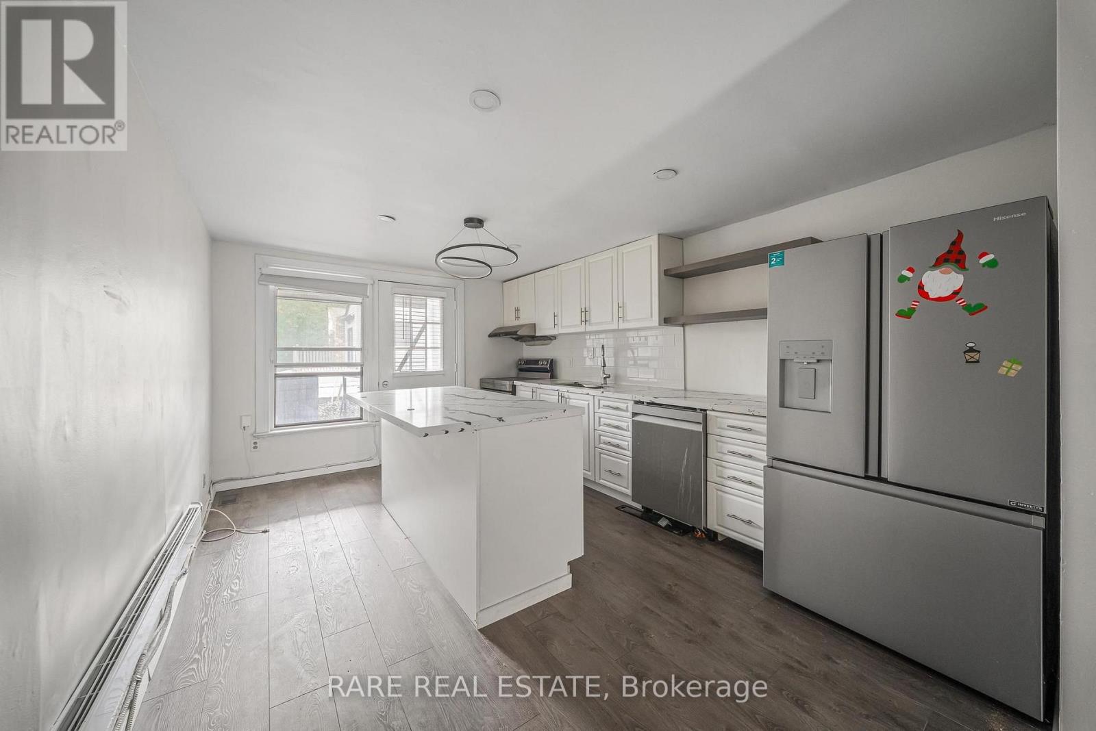 200 Bathurst Street, Toronto, Ontario  M5T 2R8 - Photo 3 - C13625594
