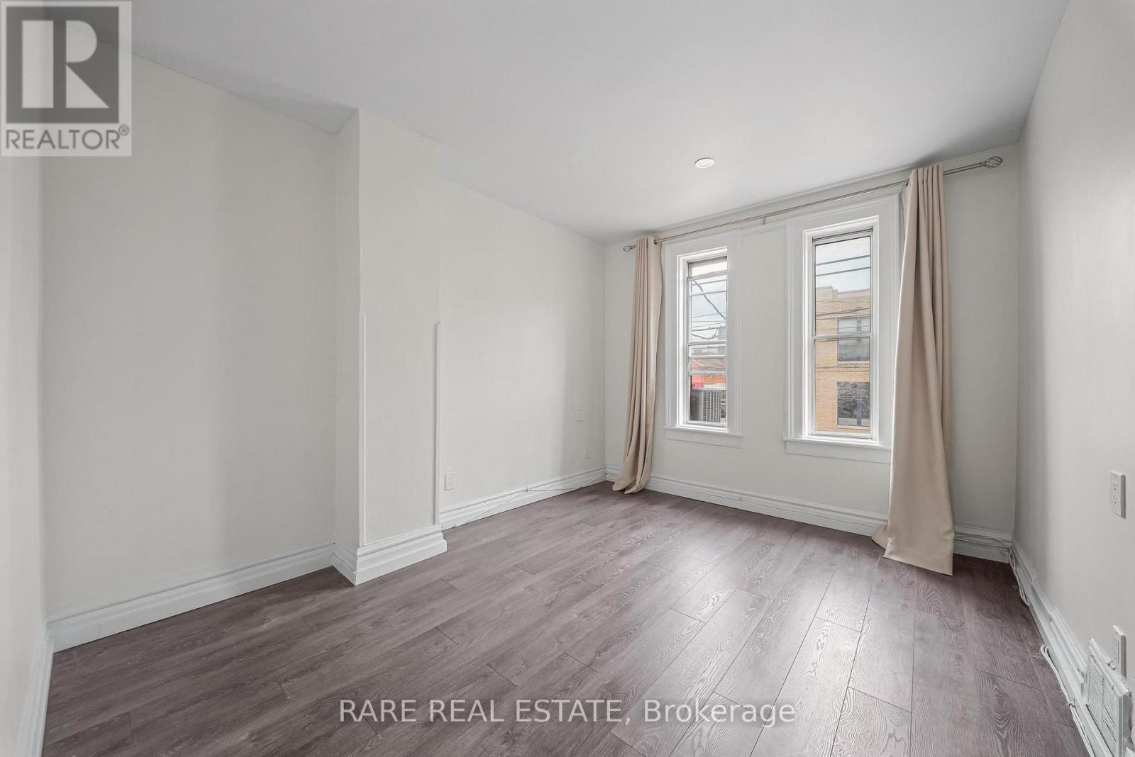 200 Bathurst Street, Toronto, Ontario  M5T 2R8 - Photo 8 - C13625594