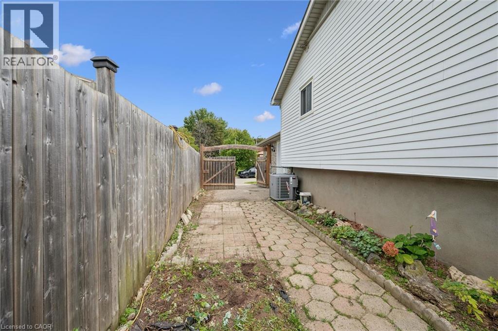 7 Homestead Place, Kitchener, Ontario  N2N 1Z1 - Photo 22 - 40864079