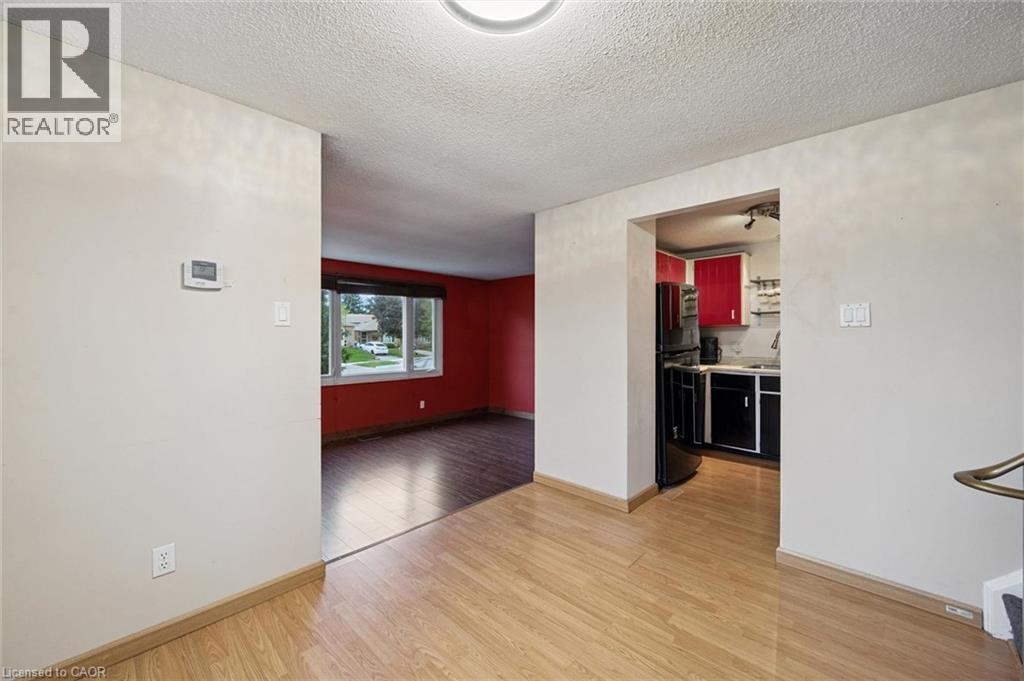 7 Homestead Place, Kitchener, Ontario  N2N 1Z1 - Photo 4 - 40864079