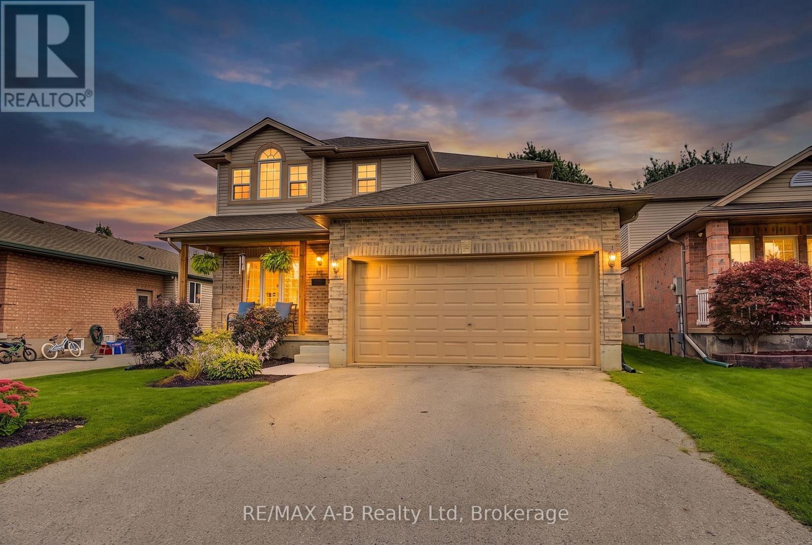 15 Cook Crescent, St. Thomas, Ontario  N5R 6J3 - Photo 3 - X13792436