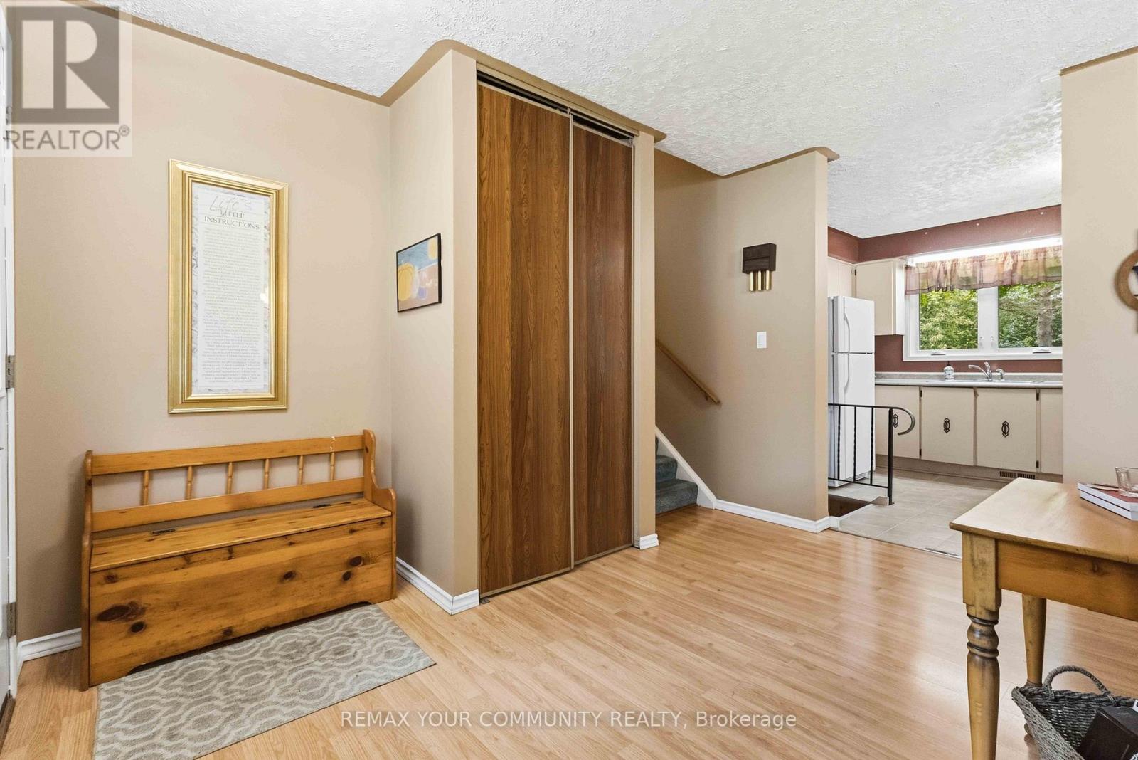 5 Medina Square, Georgina, Ontario  L4P 1E1 - Photo 11 - N13792302