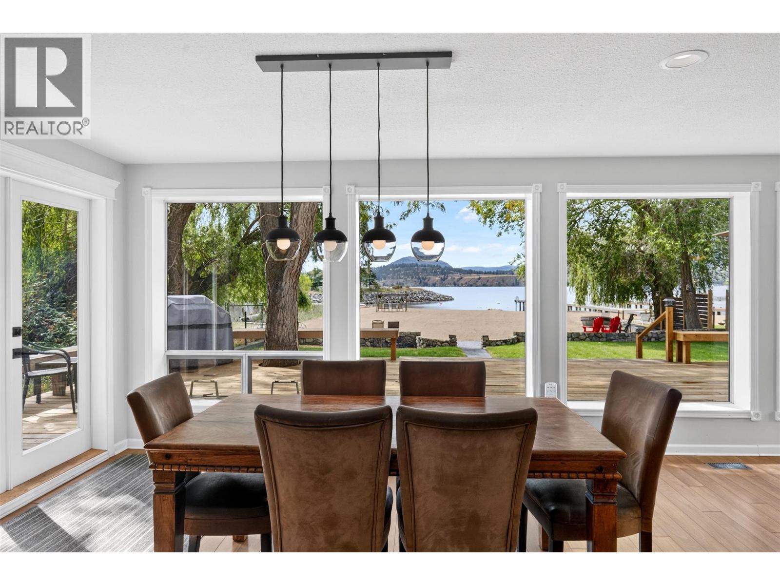 988 Manhattan Drive, Kelowna, British Columbia  V1Y 1H5 - Photo 2 - 10401048