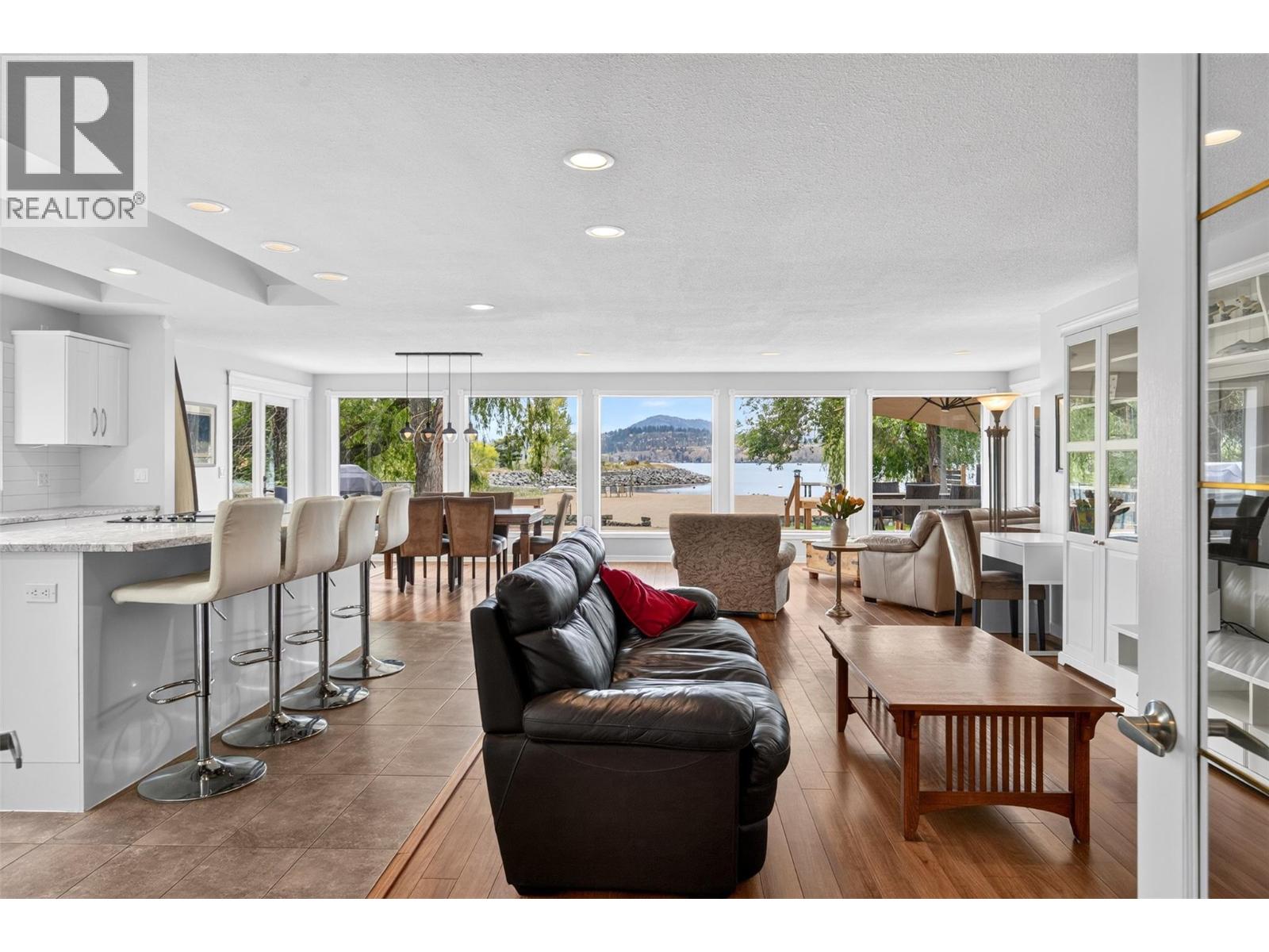 988 Manhattan Drive, Kelowna, British Columbia  V1Y 1H5 - Photo 10 - 10401048