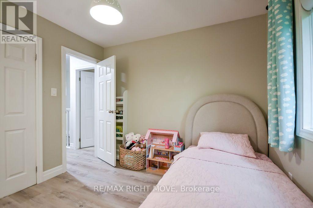 18 Creighton Street, Ramara (Atherley), Ontario  L3V 1A8 - Photo 22 - S13792480
