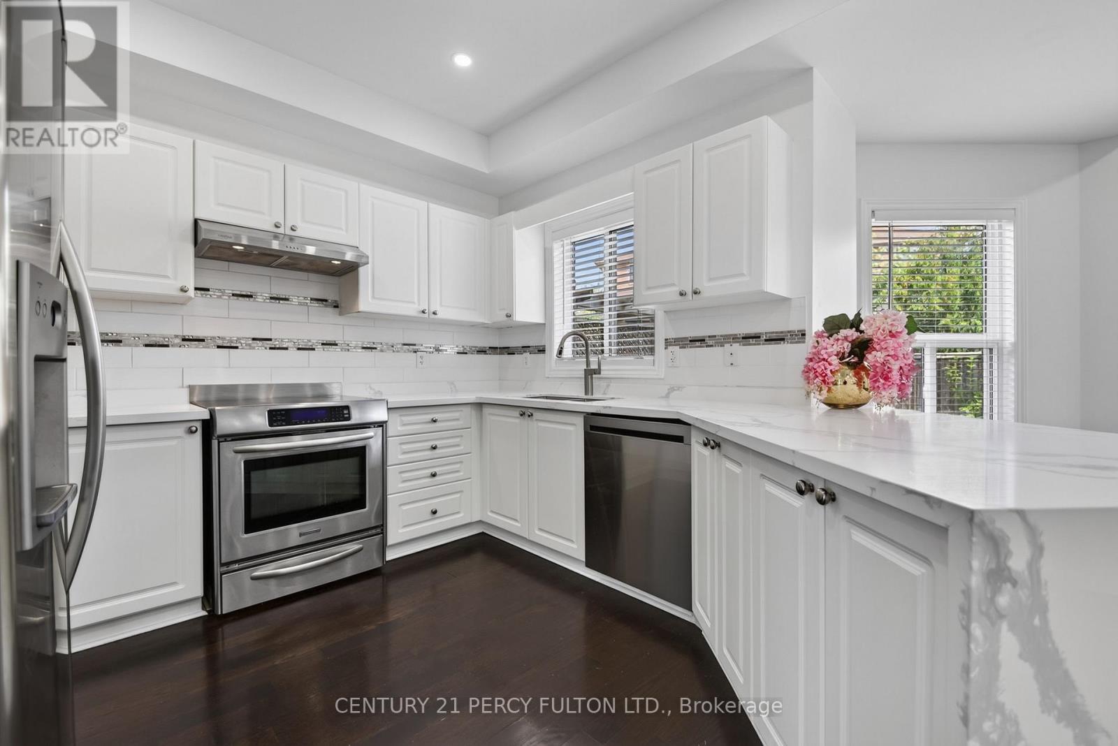 187 Madelaine Drive, Barrie (Painswick South), Ontario  L4N 0S7 - Photo 14 - S13792484