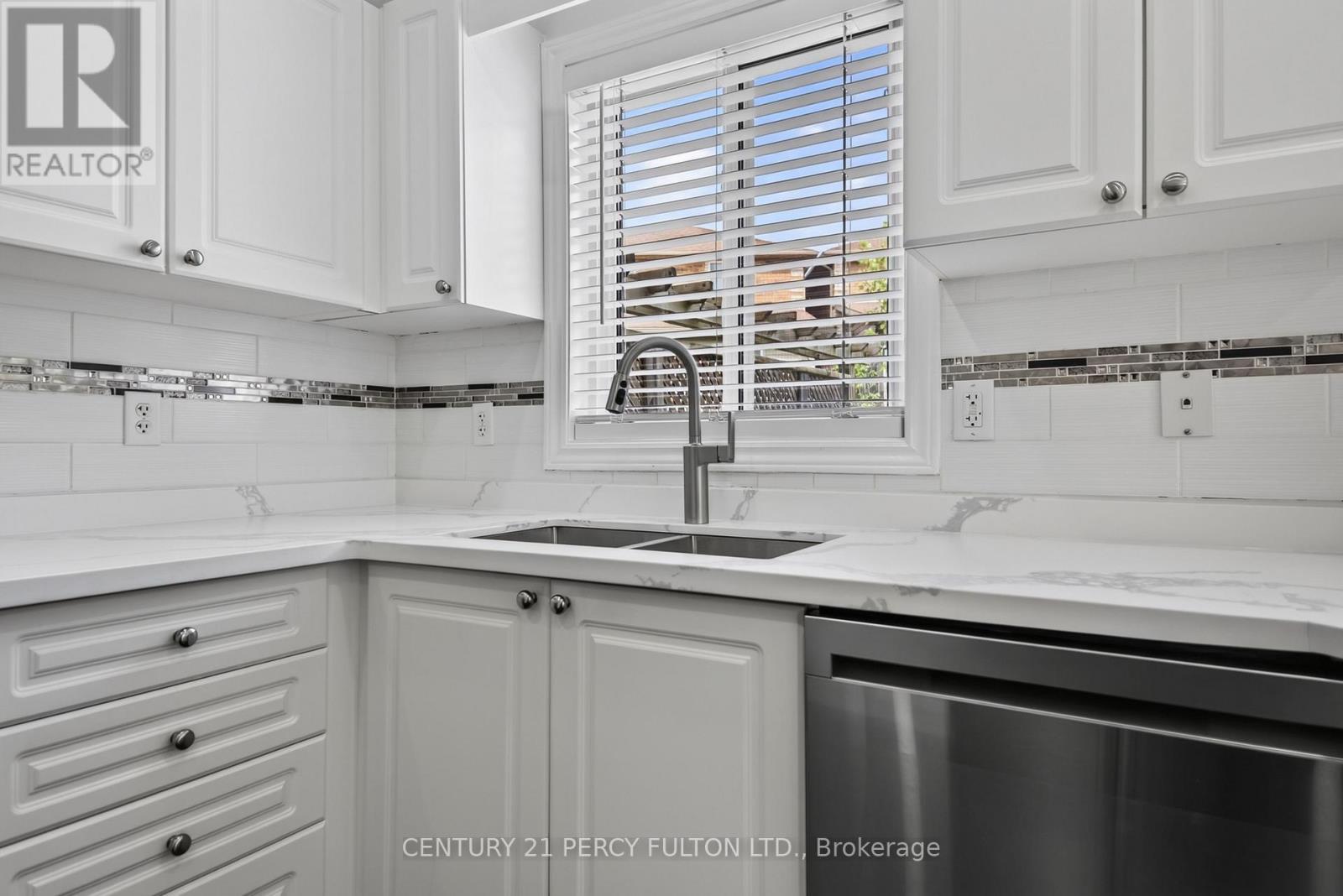 187 Madelaine Drive, Barrie (Painswick South), Ontario  L4N 0S7 - Photo 16 - S13792484