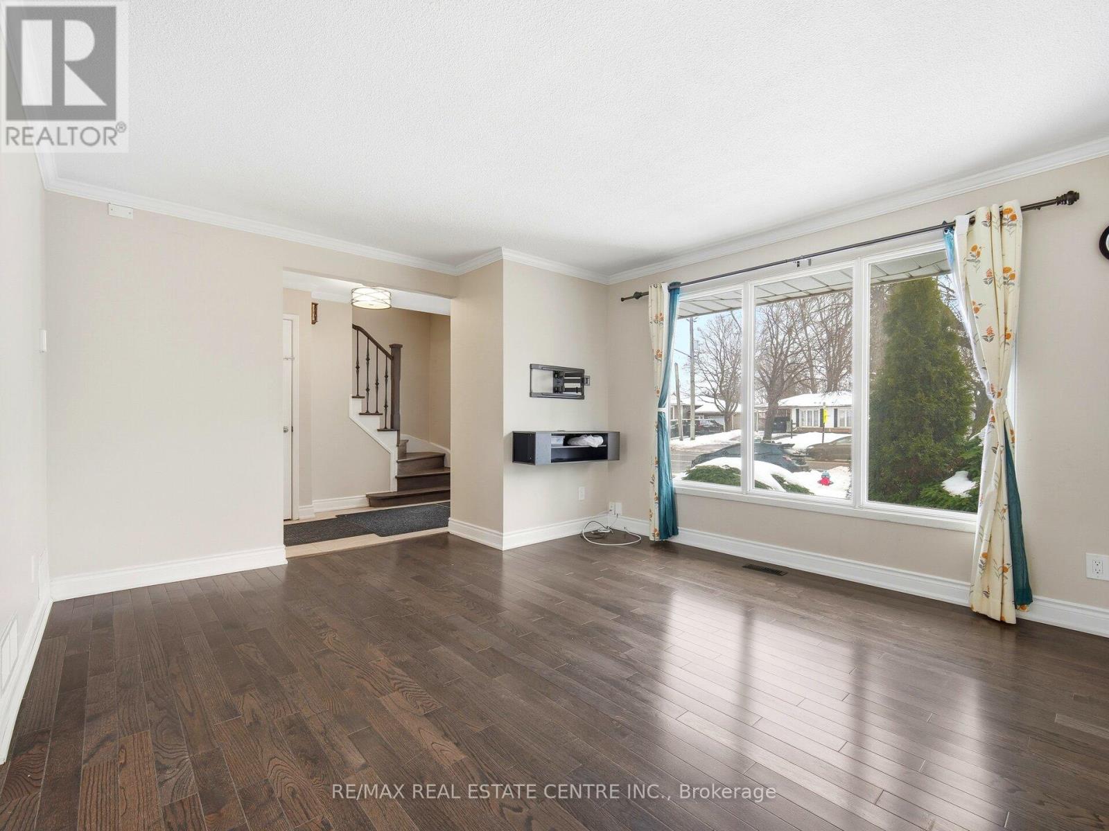 Upper Level - 112 Mountainview Road S, Halton Hills, Ontario  L7G 4K6 - Photo 11 - W13792346