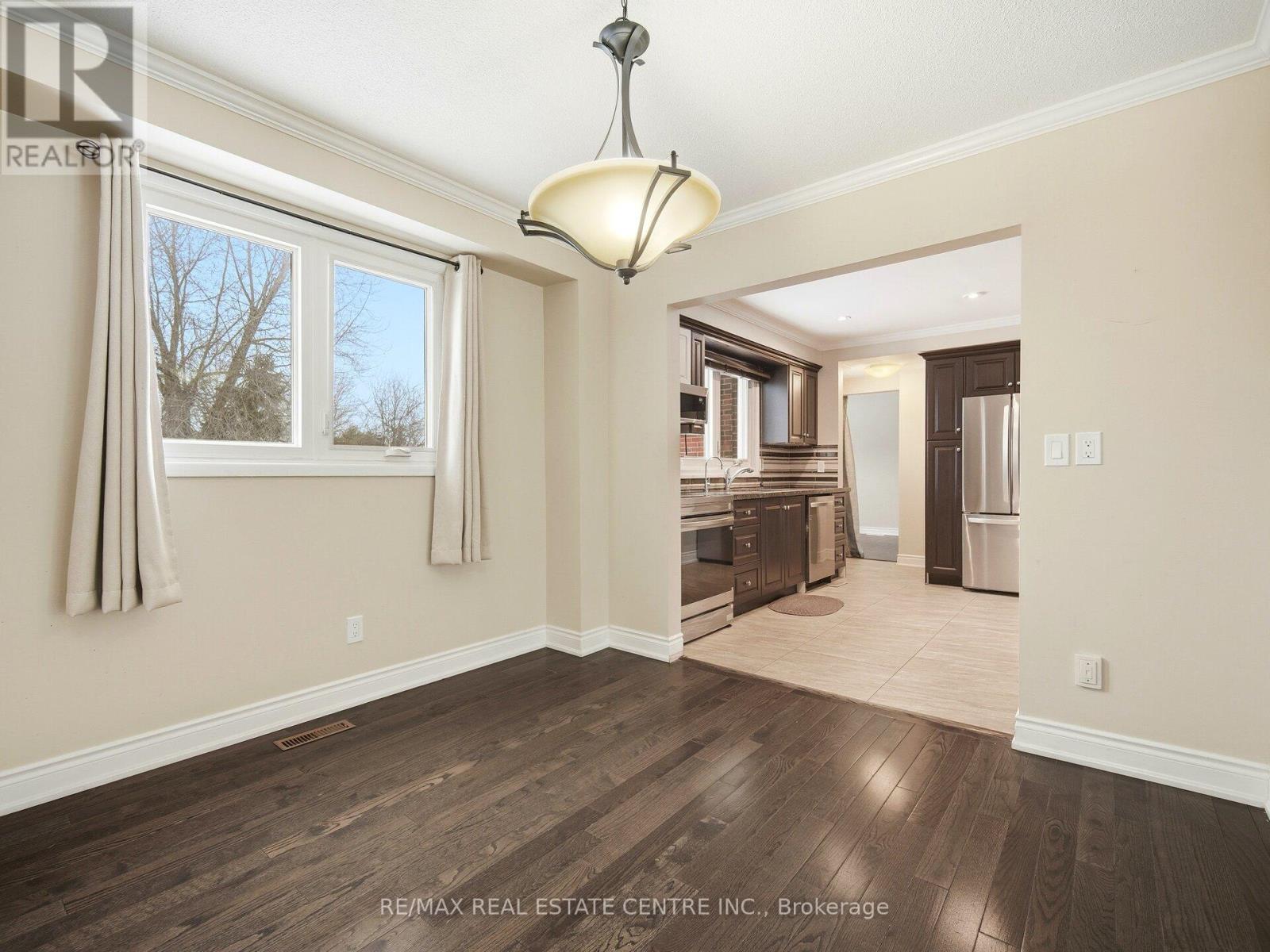 Upper Level - 112 Mountainview Road S, Halton Hills, Ontario  L7G 4K6 - Photo 16 - W13792346