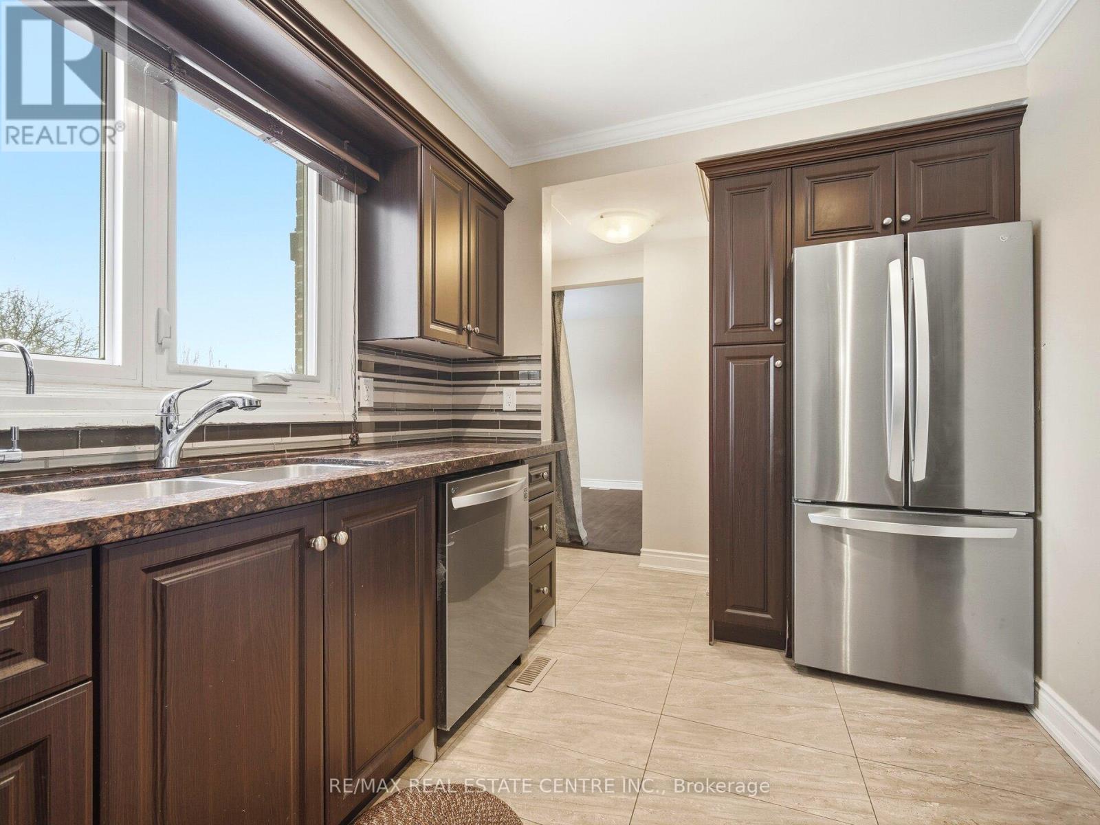 Upper Level - 112 Mountainview Road S, Halton Hills, Ontario  L7G 4K6 - Photo 20 - W13792346