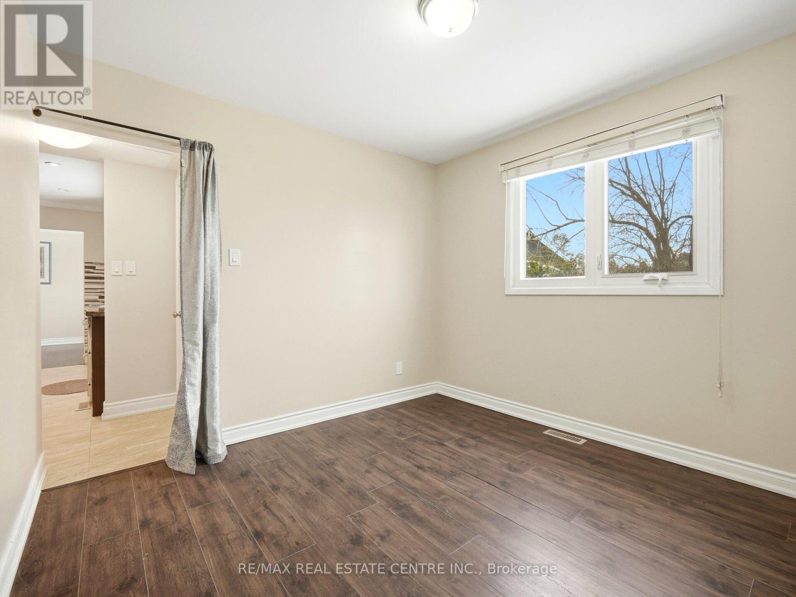 Upper Level - 112 Mountainview Road S, Halton Hills, Ontario  L7G 4K6 - Photo 21 - W13792346