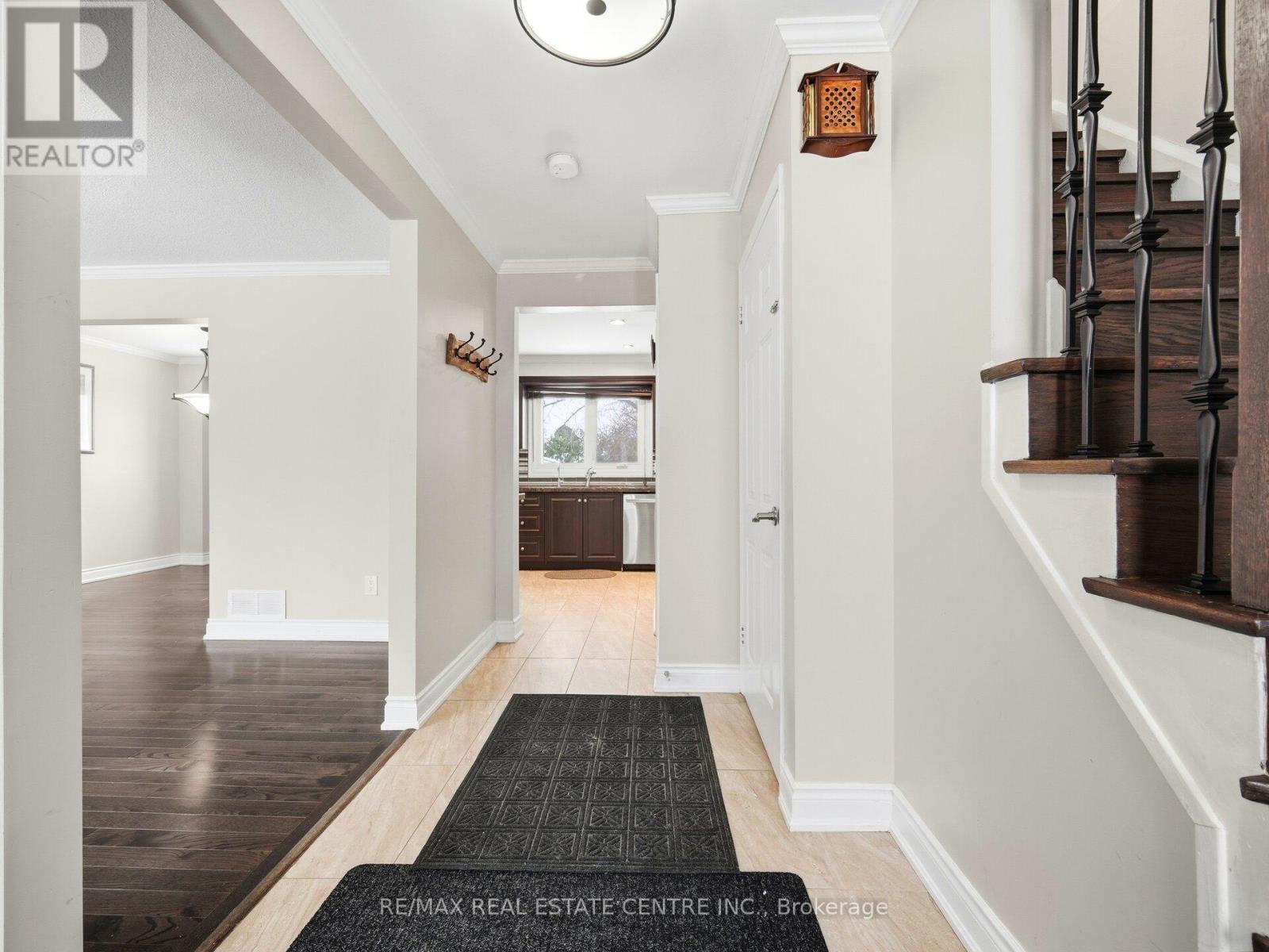 Upper Level - 112 Mountainview Road S, Halton Hills, Ontario  L7G 4K6 - Photo 7 - W13792346