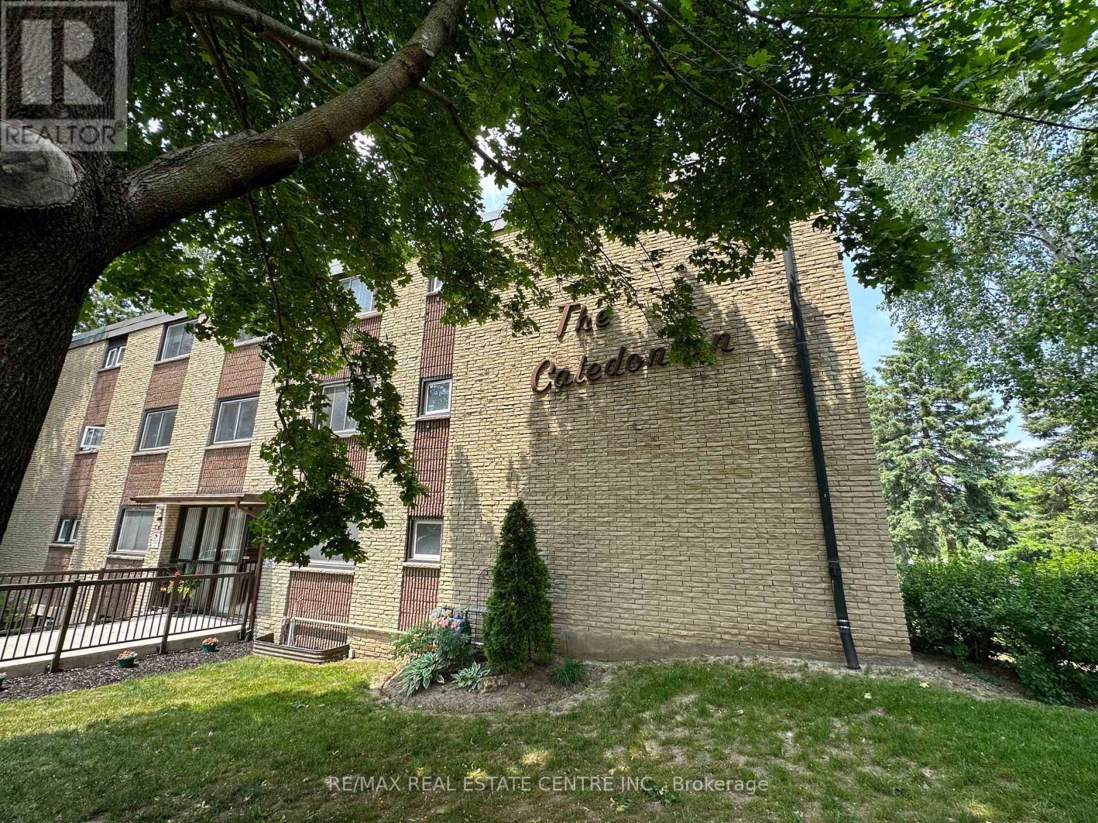 301 - 944 Caledonian View, Cambridge, Ontario  N3H 1A5 - Photo 2 - X13792566