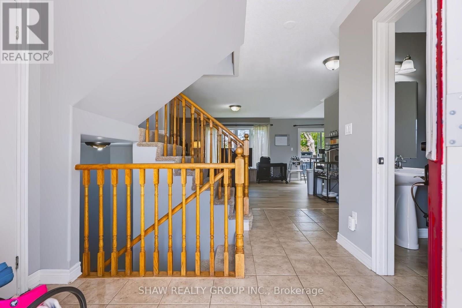24 Fallingbrook Crescent, Kawartha Lakes, Ontario  K9V 0B3 - Photo 4 - X13792570