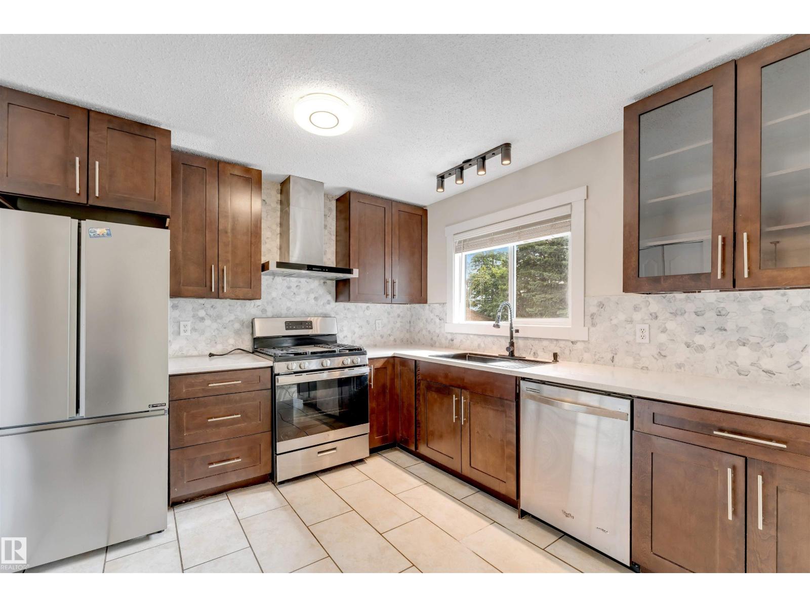 11015 170 Av Nw, Edmonton, Alberta  T5X 3L1 - Photo 19 - E4508951