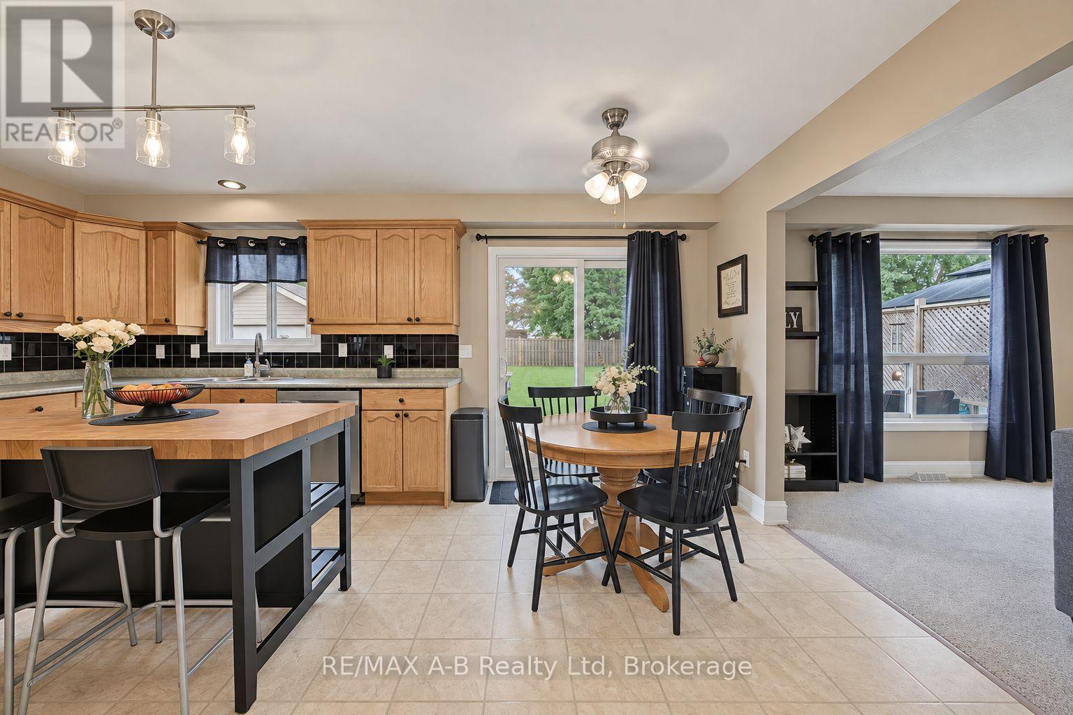 15 Cook Crescent, St. Thomas, Ontario  N5R 6J3 - Photo 11 - X13792436