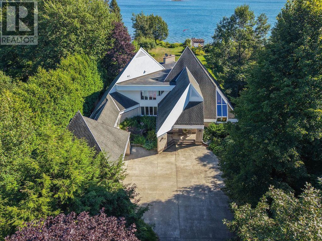 31 Riverside DR, Sault Ste. Marie, Ontario