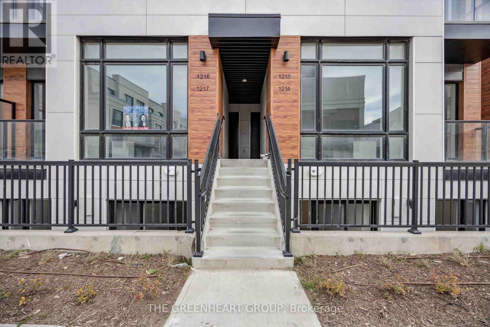 1215 - 8 David Eyer Road, Richmond Hill, Ontario  L4S 0N3 - Photo 4 - N13741842