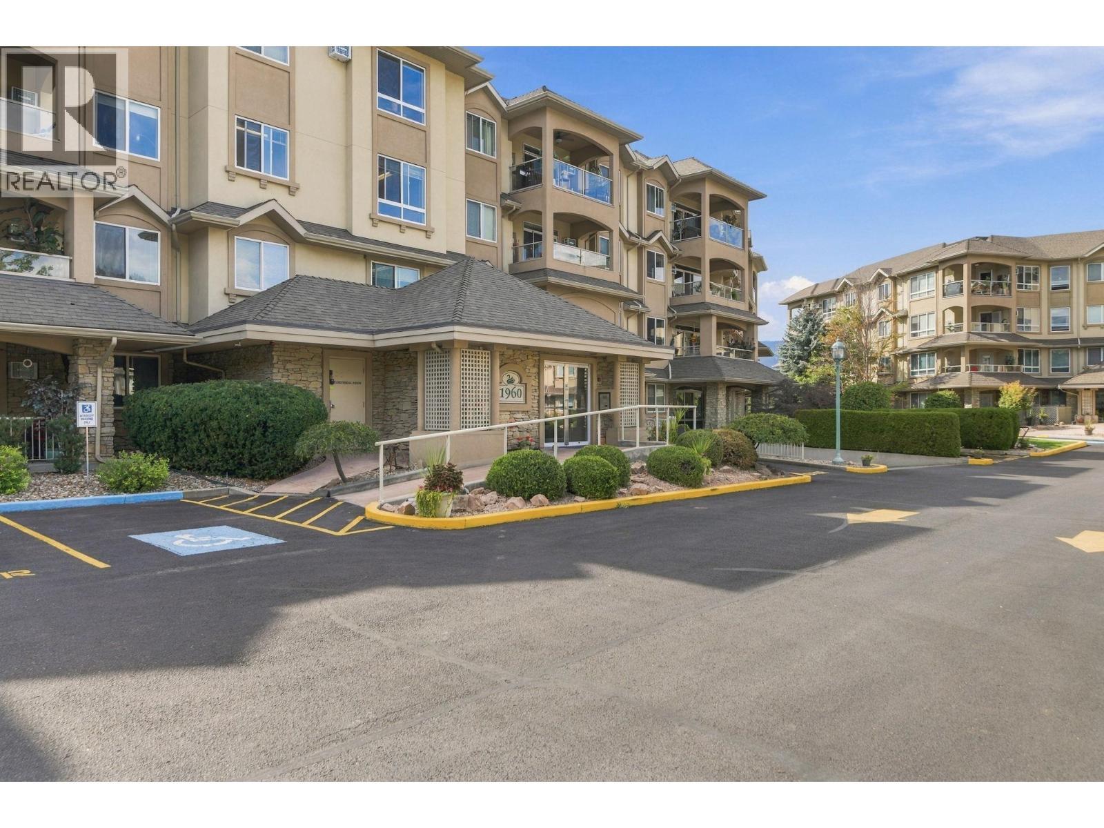 1960 Enterprise Way Unit# 312, Kelowna, British Columbia  V1Y 9S5 - Photo 2 - 10400083