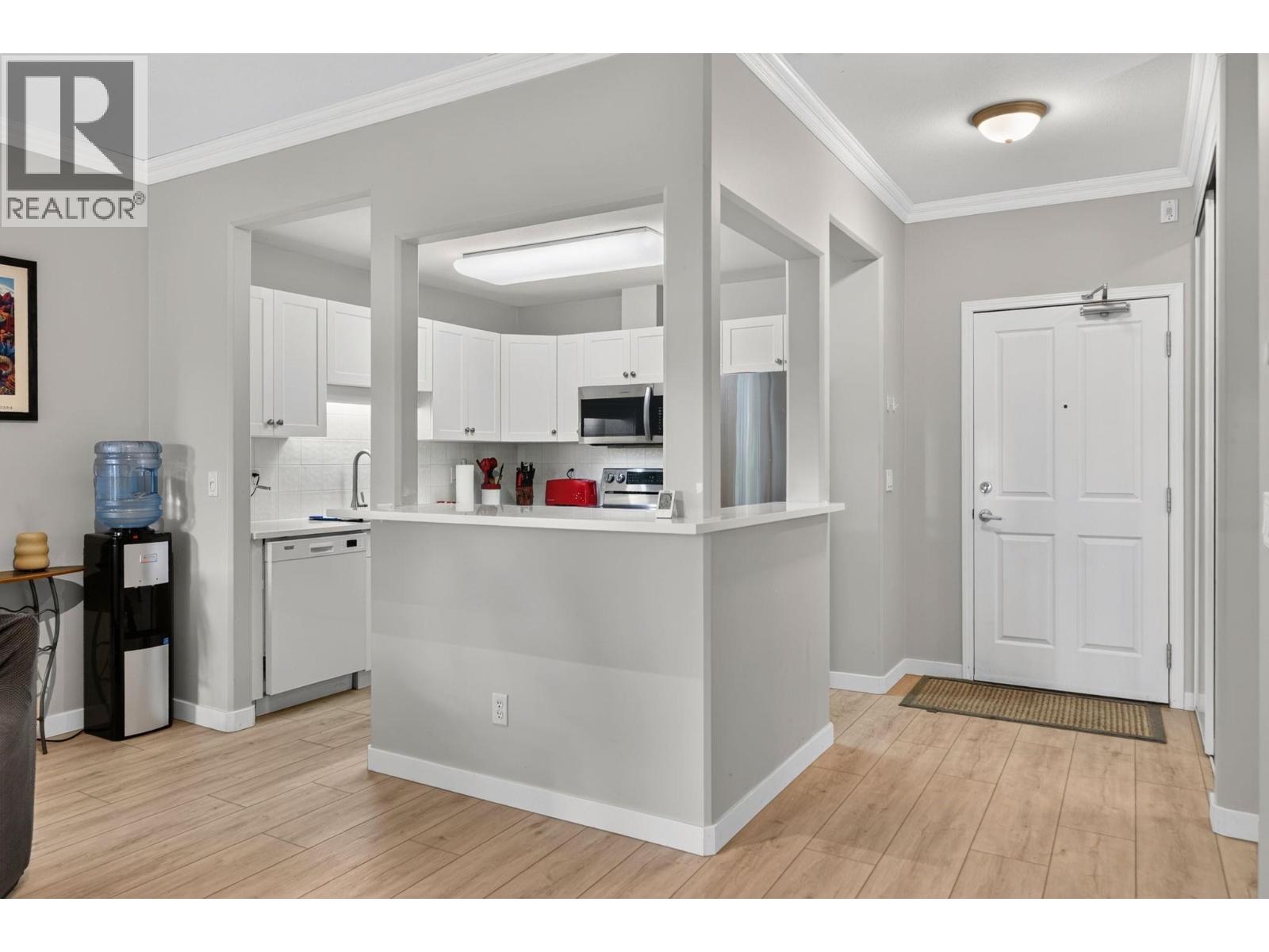 1960 Enterprise Way Unit# 312, Kelowna, British Columbia  V1Y 9S5 - Photo 6 - 10400083