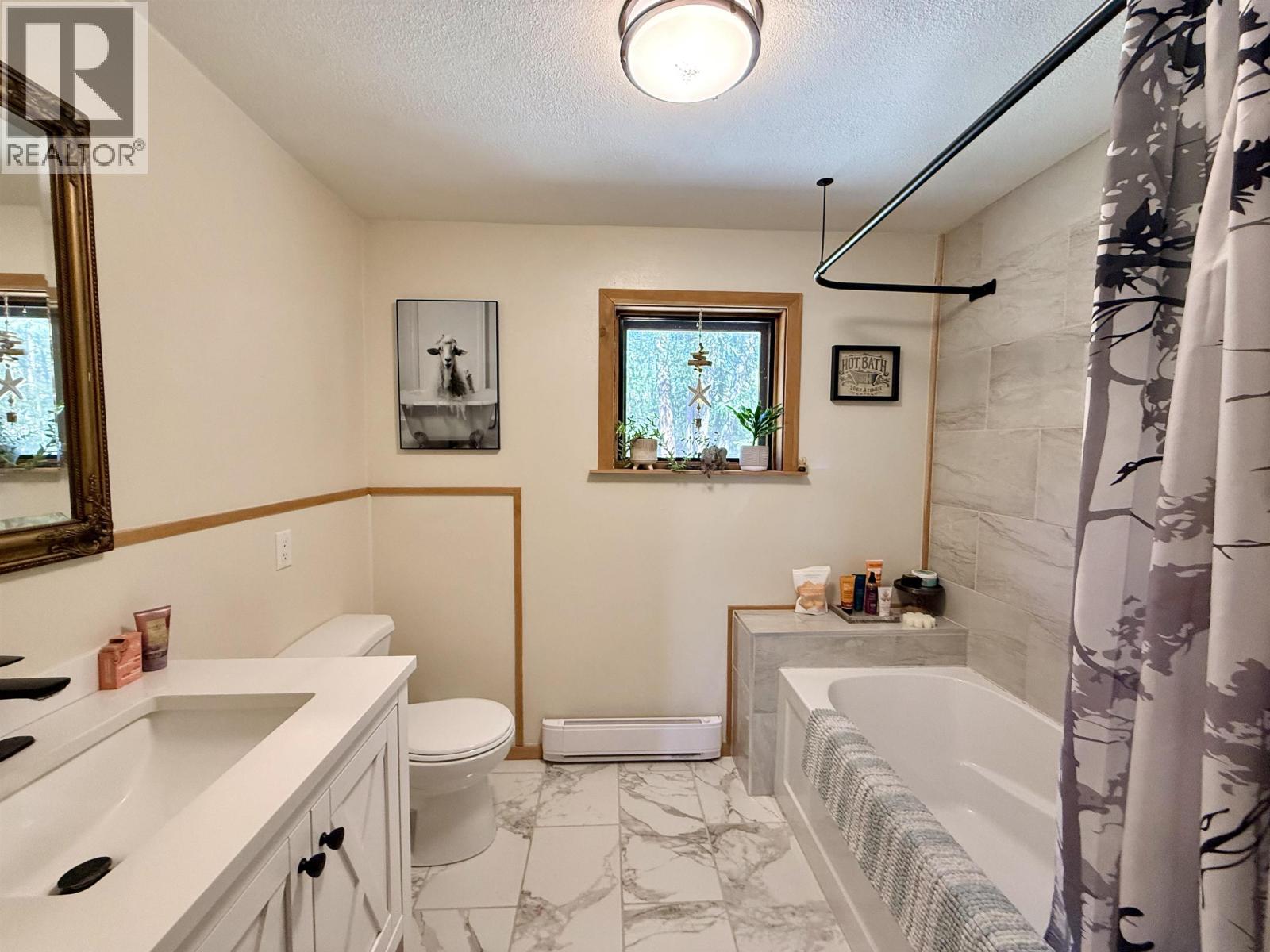 7220 Summit Road, Canim Lake, British Columbia  V0K 1J0 - Photo 16 - R3166325