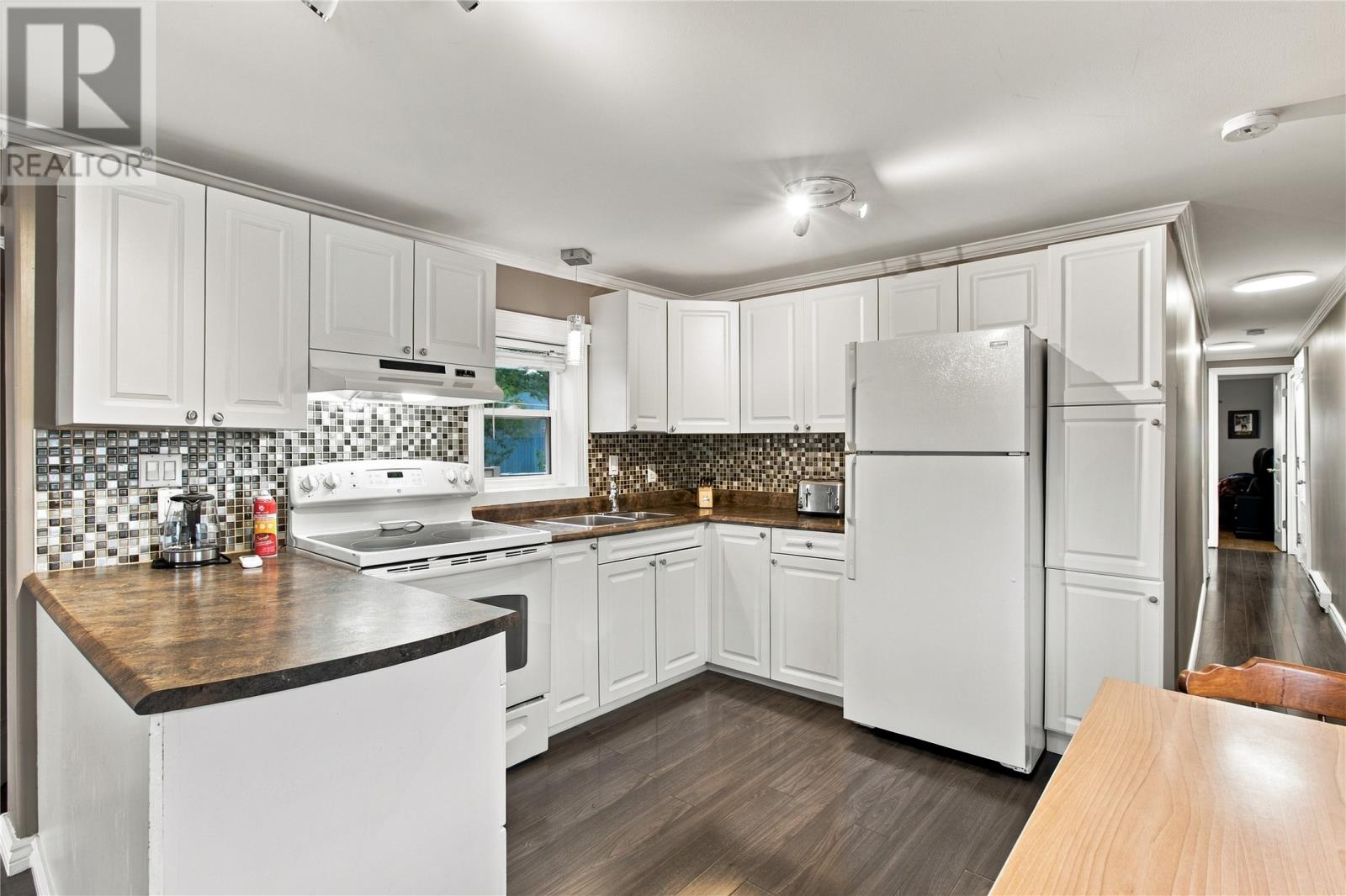 4 Cedar Drive, Paradise — photo 8