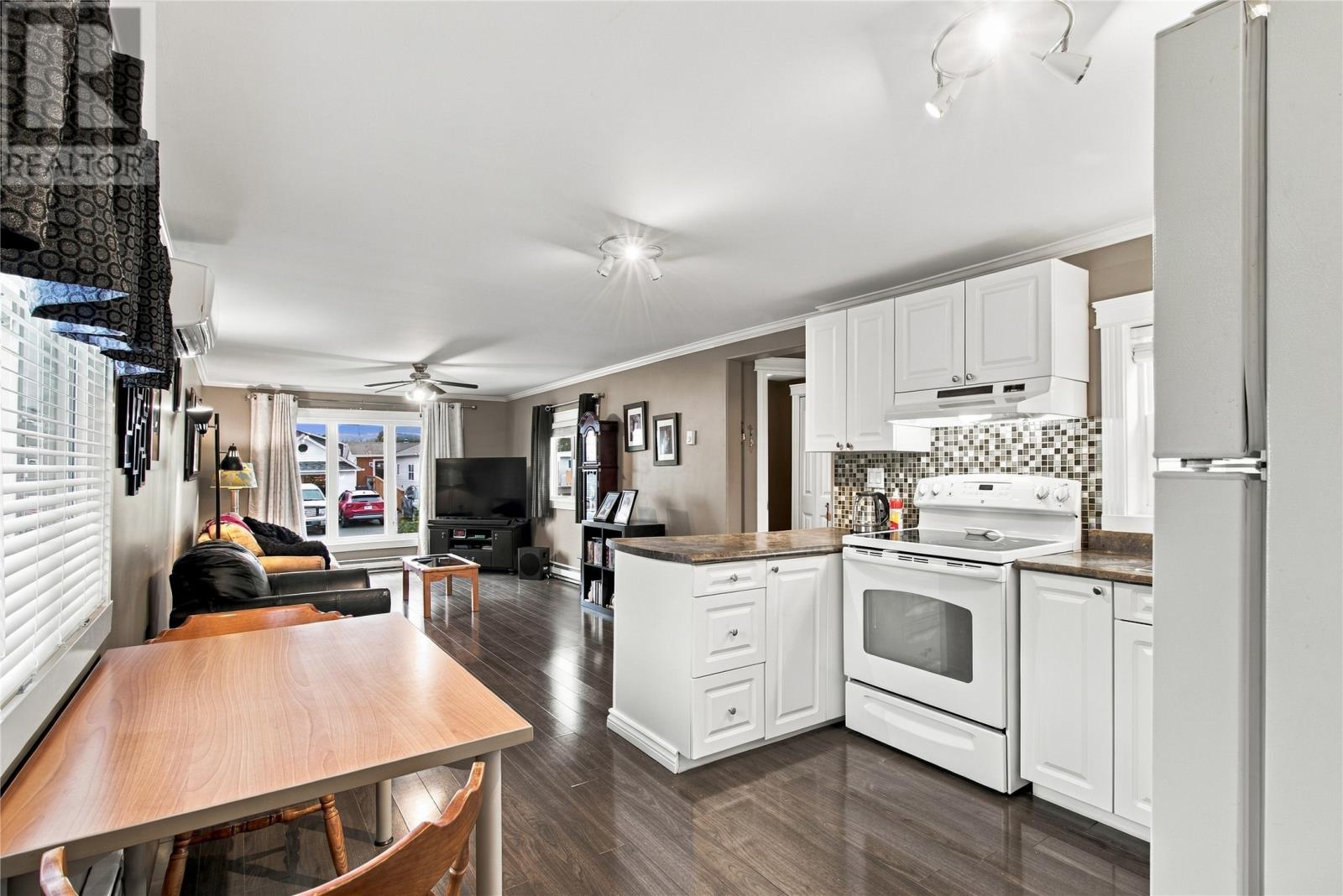 4 Cedar Drive, Paradise — photo 9