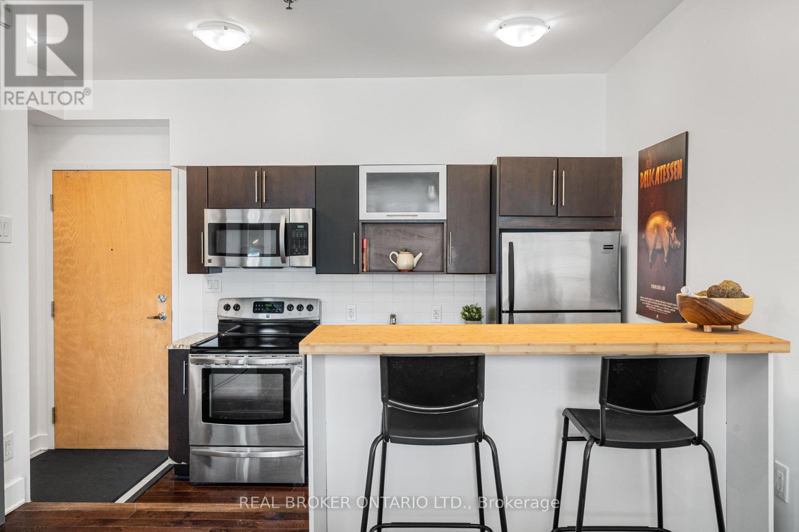 102 - 360 Cumberland Street, Ottawa, Ontario  K1N 0B1 - Photo 2 - X13792700
