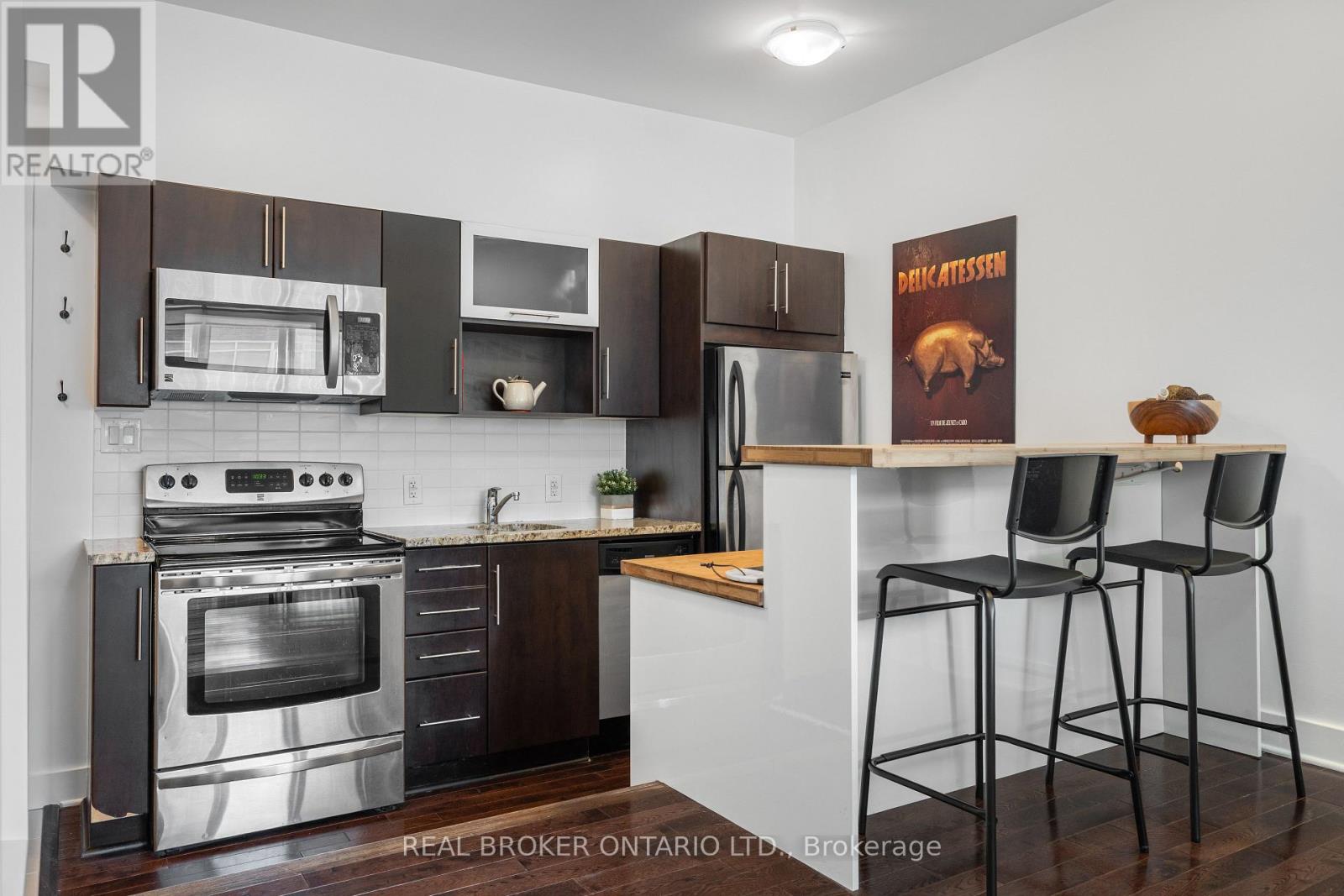 102 - 360 Cumberland Street, Ottawa, Ontario  K1N 0B1 - Photo 4 - X13792700