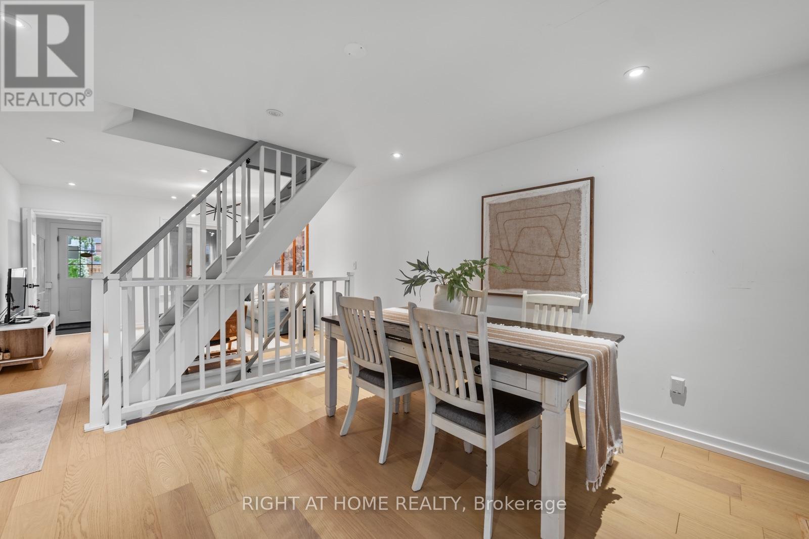 5 1/2 Luttrell Avenue, Toronto, Ontario  M4C 5E2 - Photo 9 - E13792642