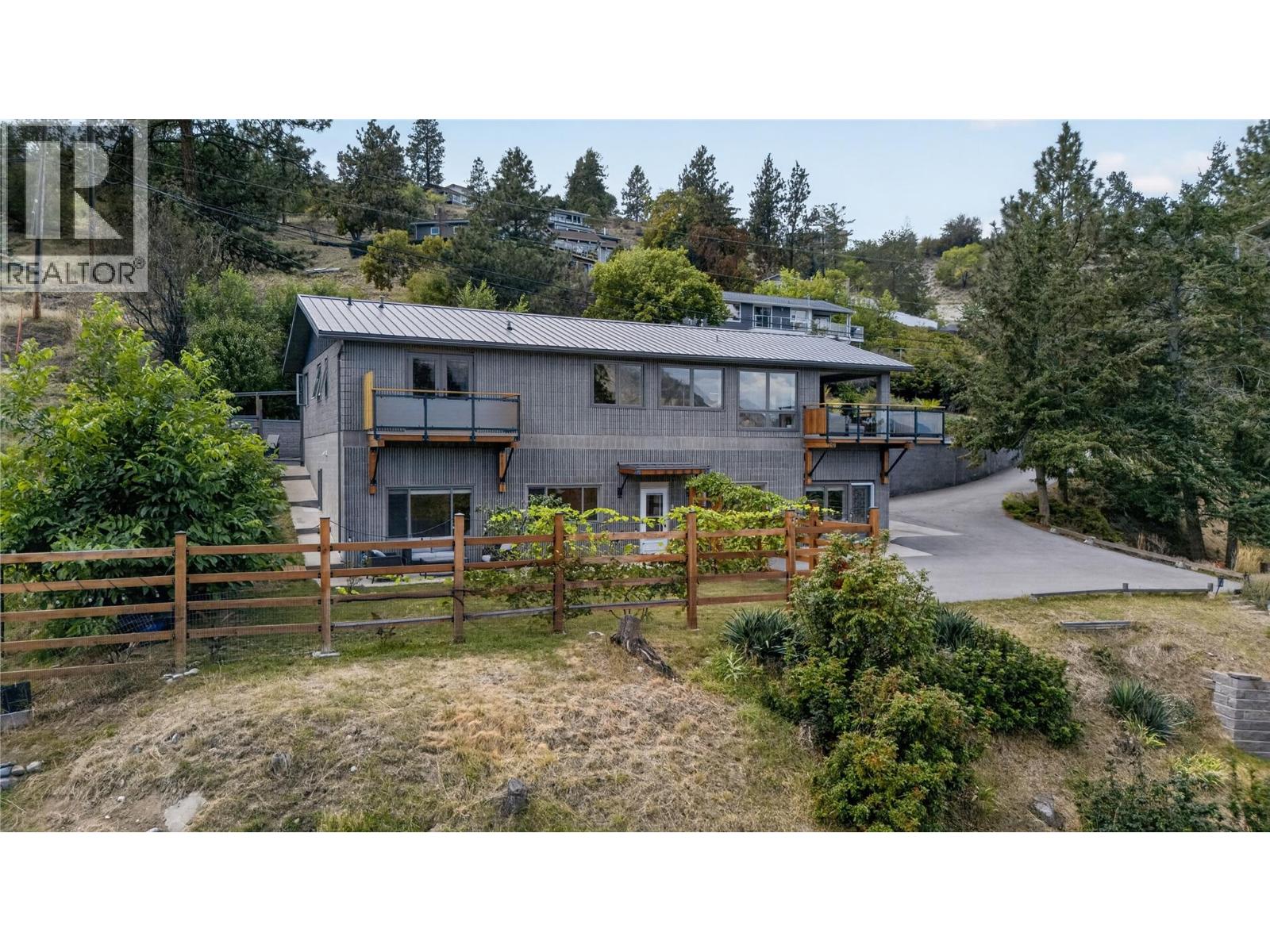 241 Oak Avenue, Kaleden, British Columbia  V0H 1K0 - Photo 39 - 10400441