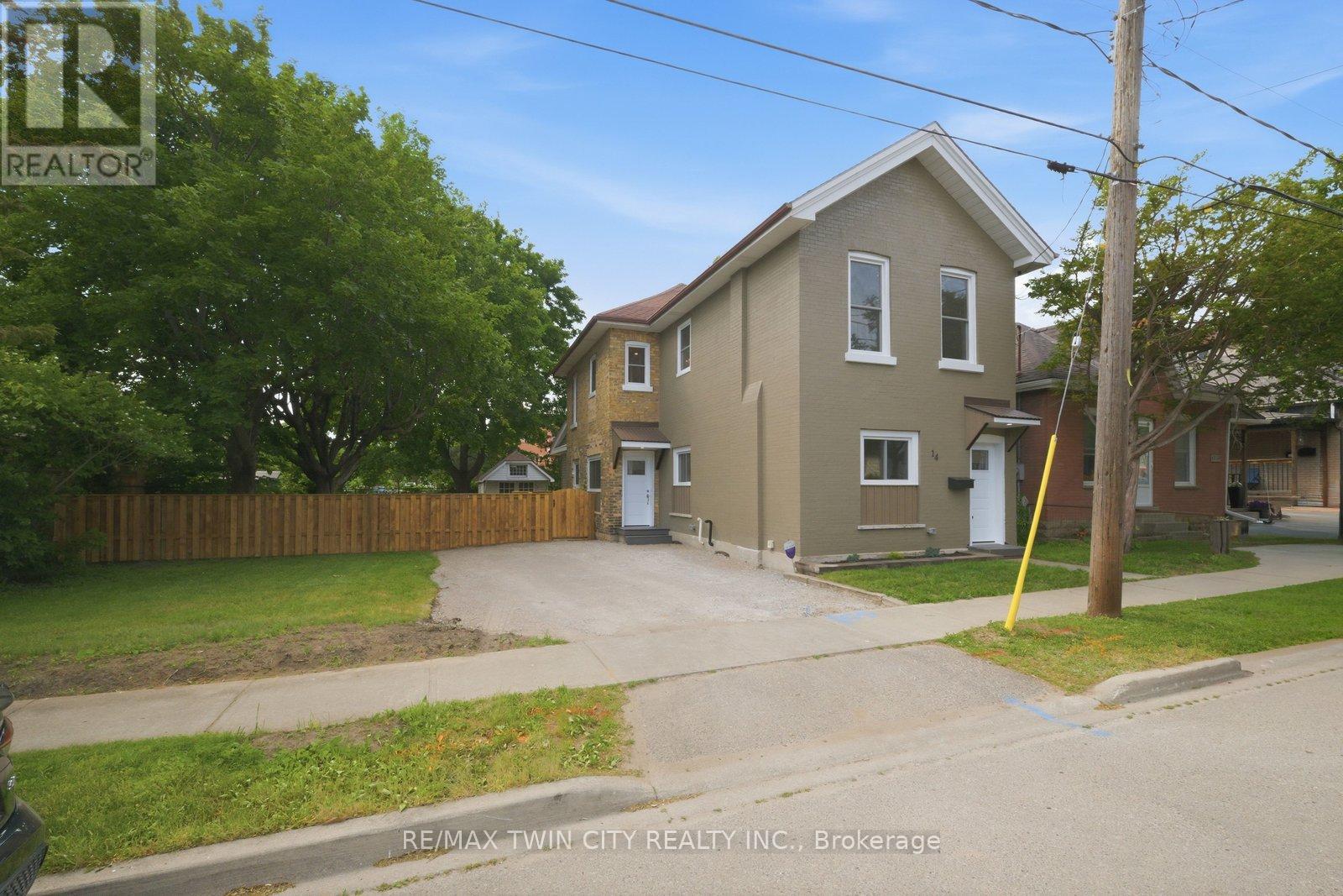 14 BOND STREET, Brantford, Ontario