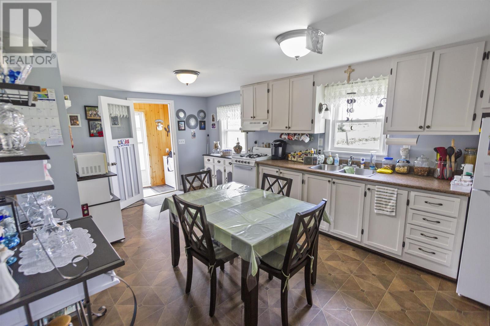 15 Curtis Road, St. Peters Bay, Prince Edward Island  C0A 2A0 - Photo 4 - 202623517