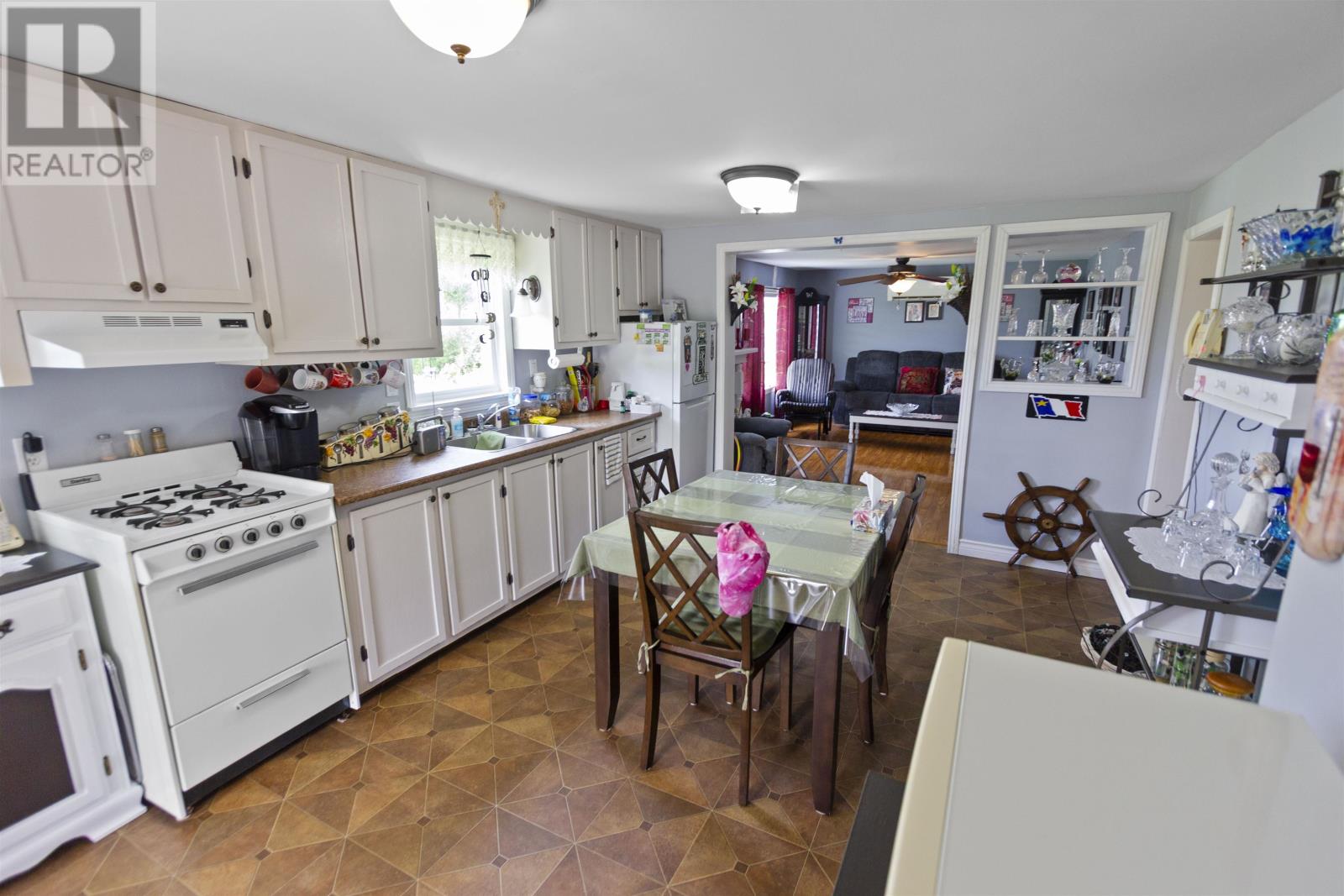 15 Curtis Road, St. Peters Bay, Prince Edward Island  C0A 2A0 - Photo 6 - 202623517