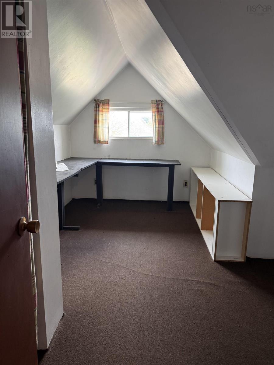 61 Victoria Street W, Amherst, Nova Scotia  B4H 1C3 - Photo 38 - 202623498