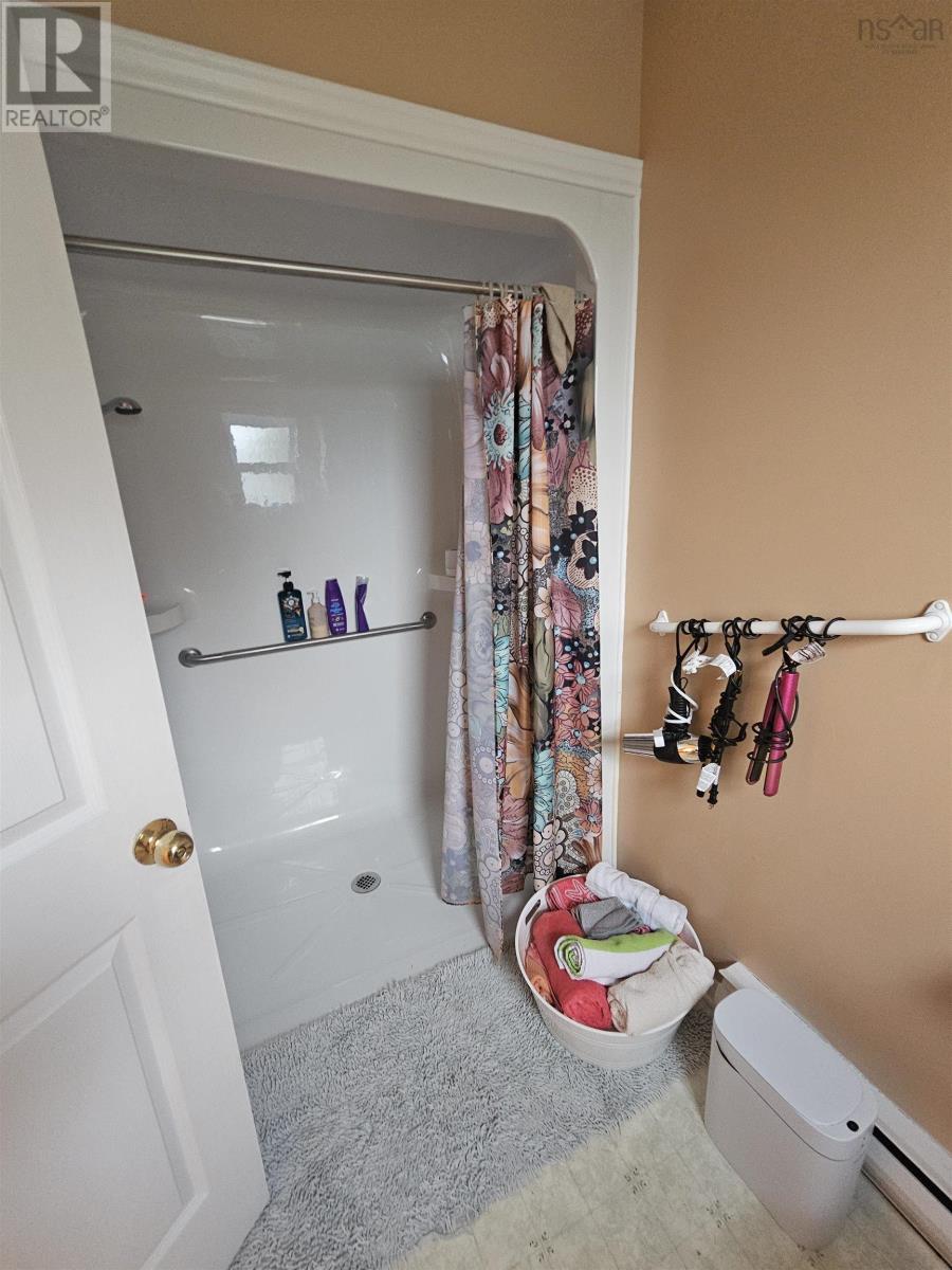 6 Alphonse Street photo 13