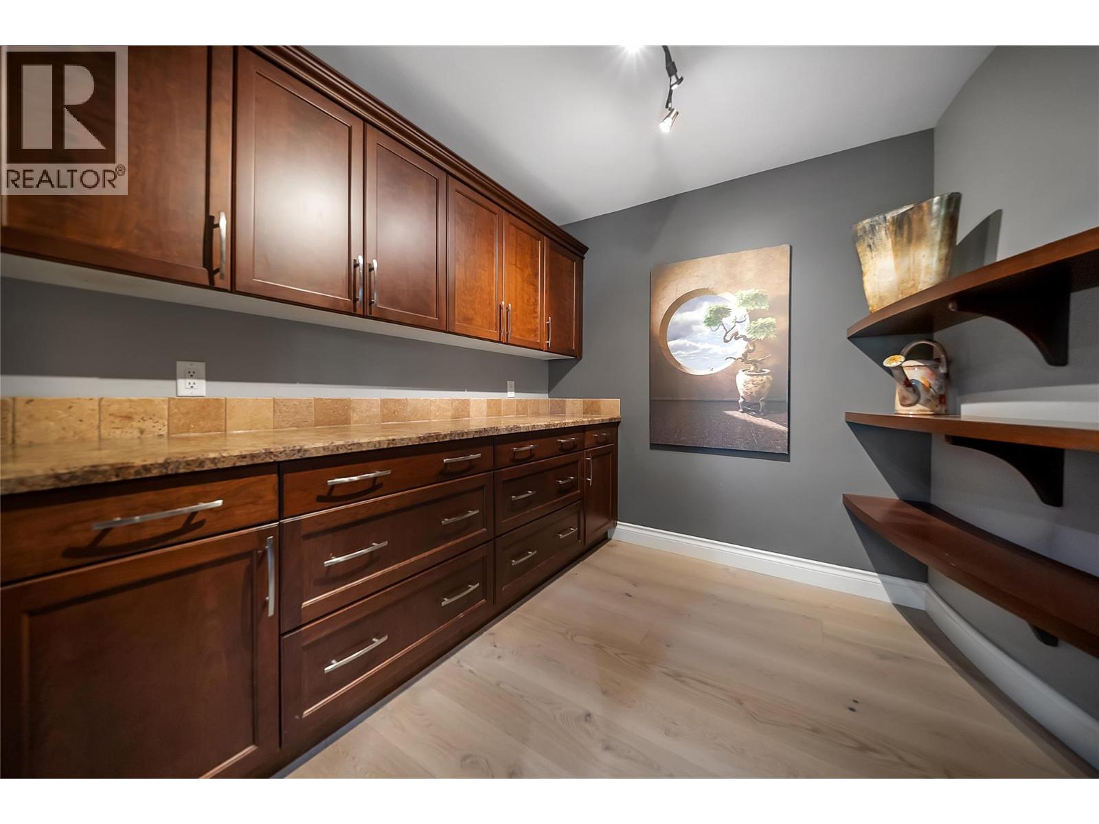 336 Quilchena Drive, Kelowna, British Columbia  V1W 4Y9 - Photo 8 - 10395828