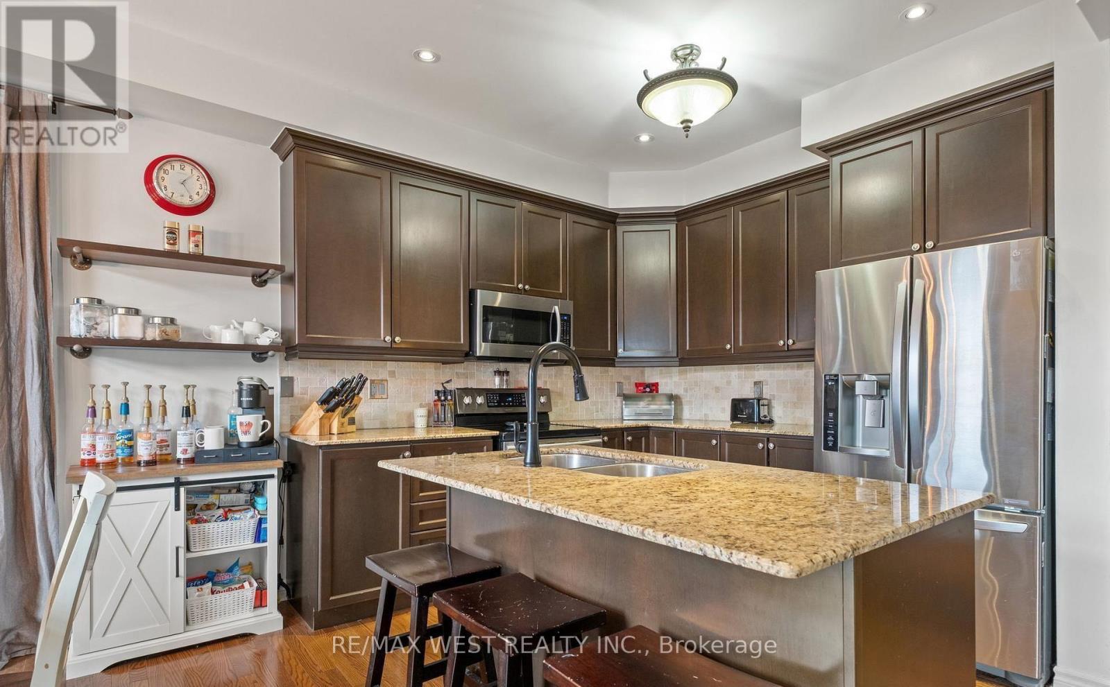 31 Buxton Lane, Clarington, Ontario  L1C 0J9 - Photo 7 - E13790634