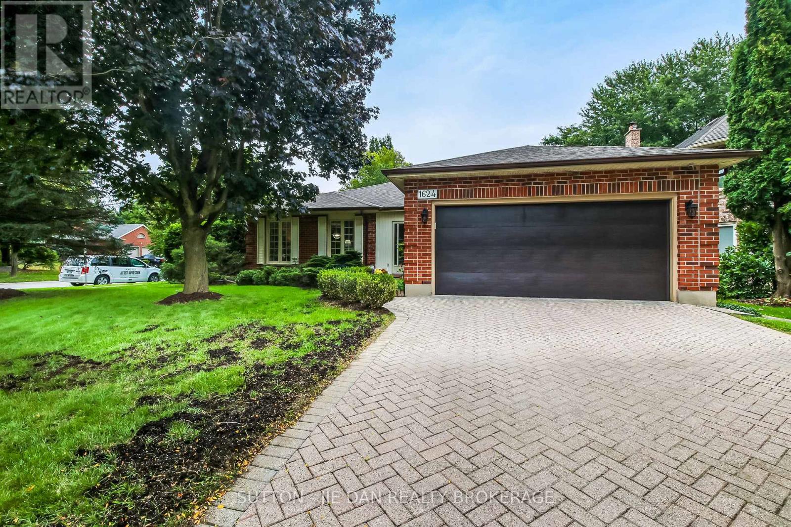 1624 Hastings Drive, London North, Ontario  N5X 3E1 - Photo 1 - X13792846