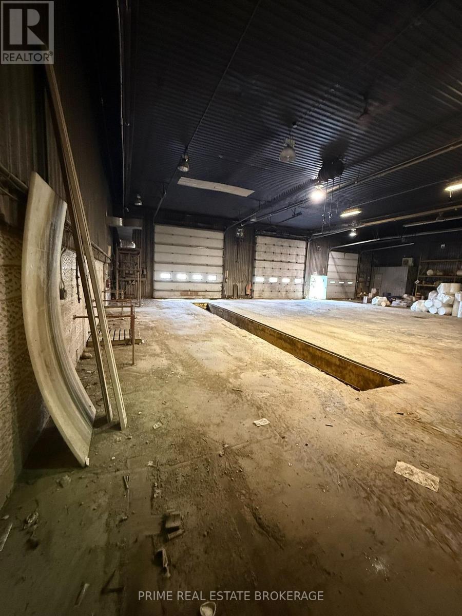 Unit 2, 2b - 1640 Fanshawe Park Road E, London North, Ontario  N5X 4A3 - Photo 9 - X13792930