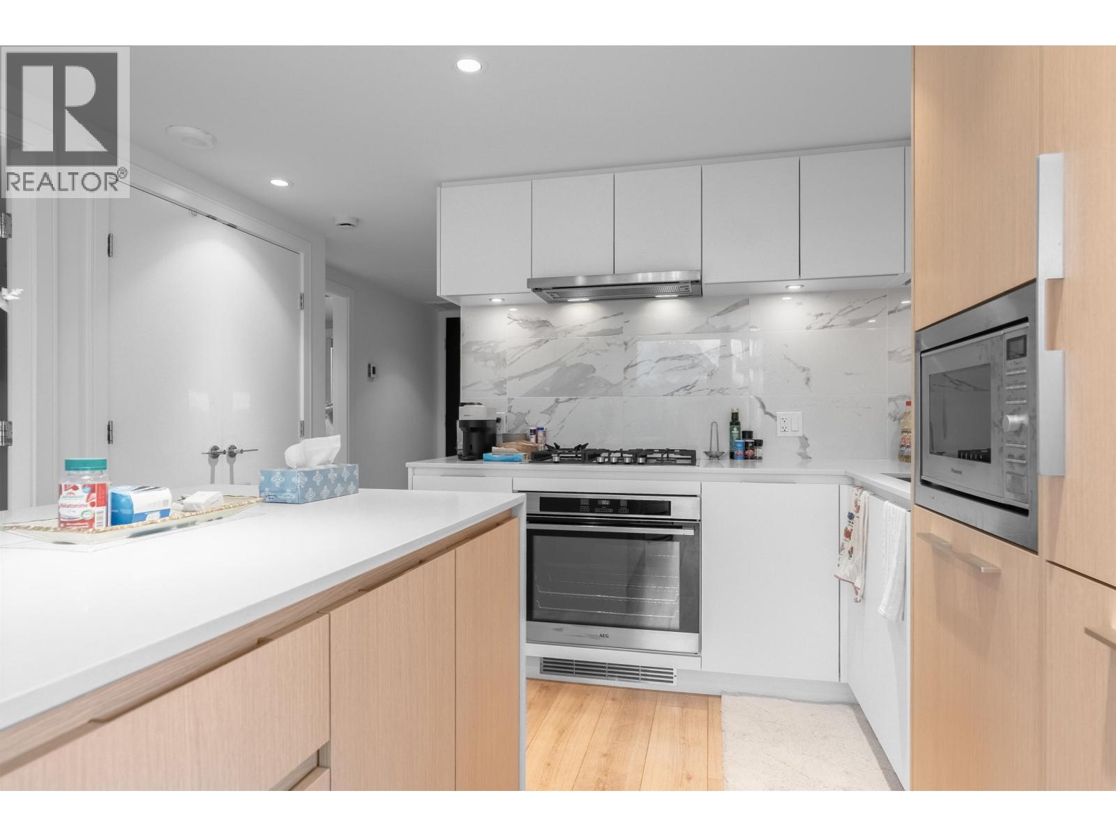 1902 1500 Fern Street, North Vancouver, British Columbia  V7J 0E6 - Photo 8 - R3166035