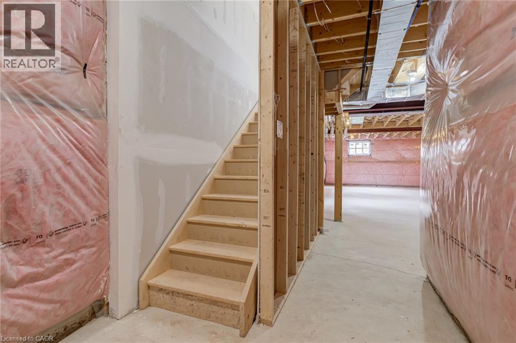 39 Norwich Road, Stoney Creek, Ontario  L8E 1Z7 - Photo 34 - 40849188