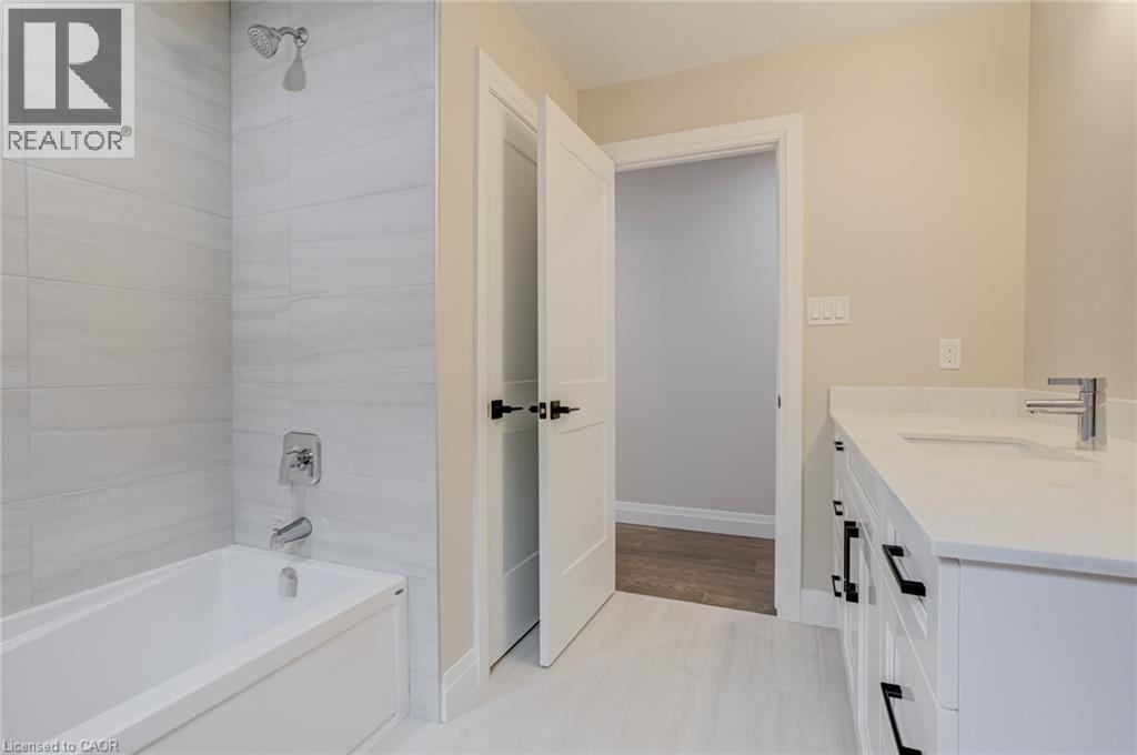 39 Norwich Road, Stoney Creek, Ontario  L8E 1Z7 - Photo 31 - 40849188