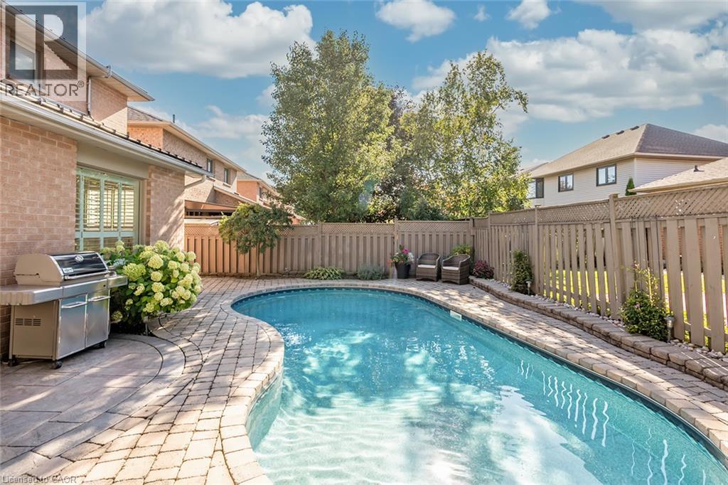 83 Niska Drive, Waterdown, Ontario  L8B 0M4 - Photo 39 - 40860042