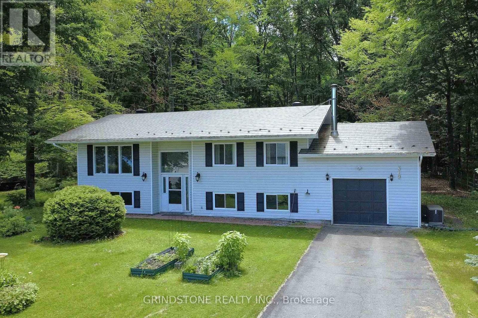 319 RIVERWOOD DRIVE, Ottawa, Ontario